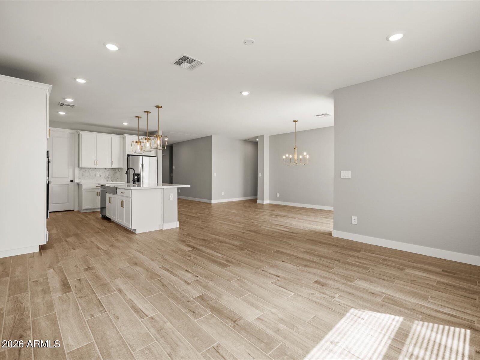 17866 W ELM Street