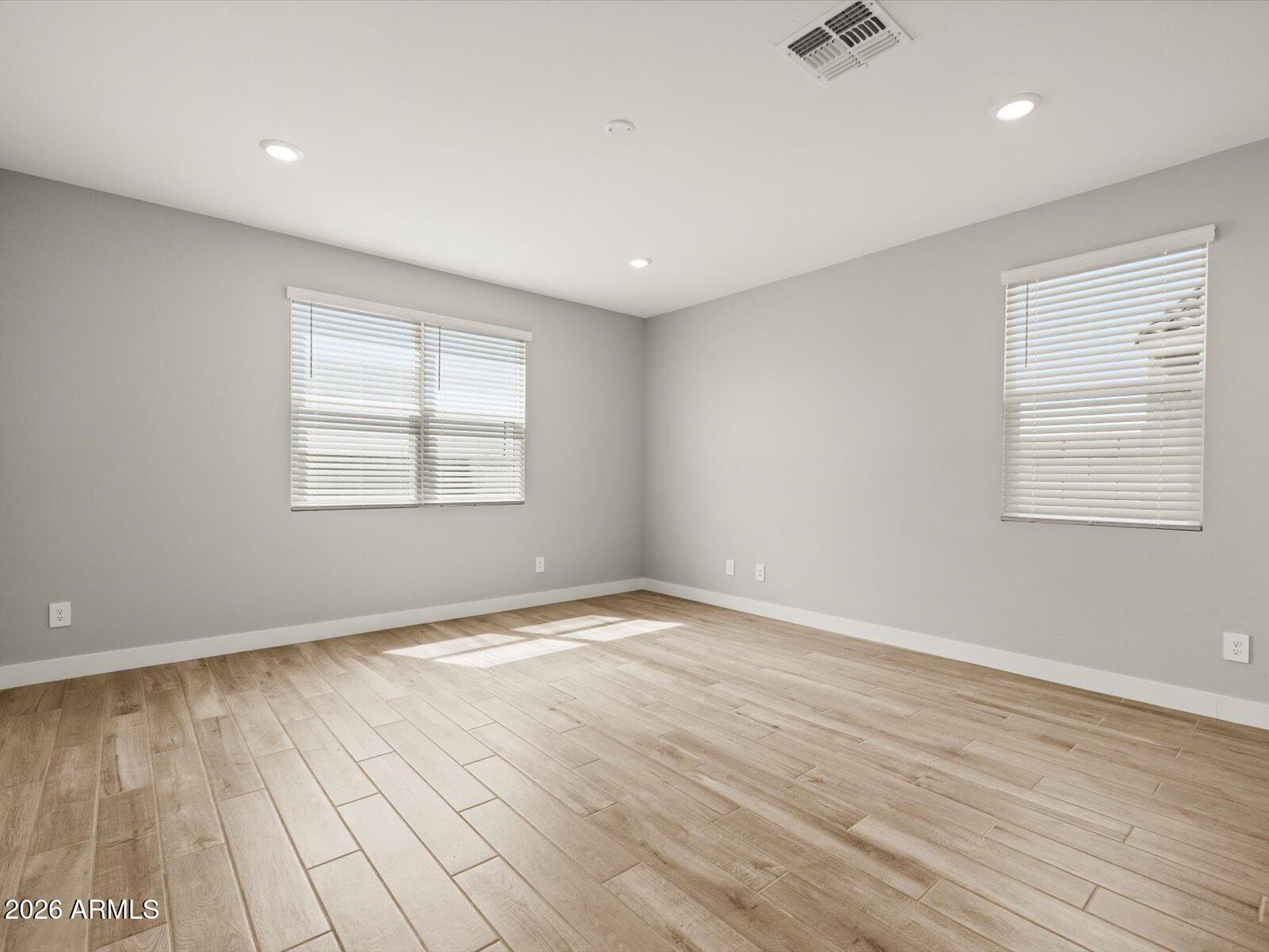 17866 W ELM Street