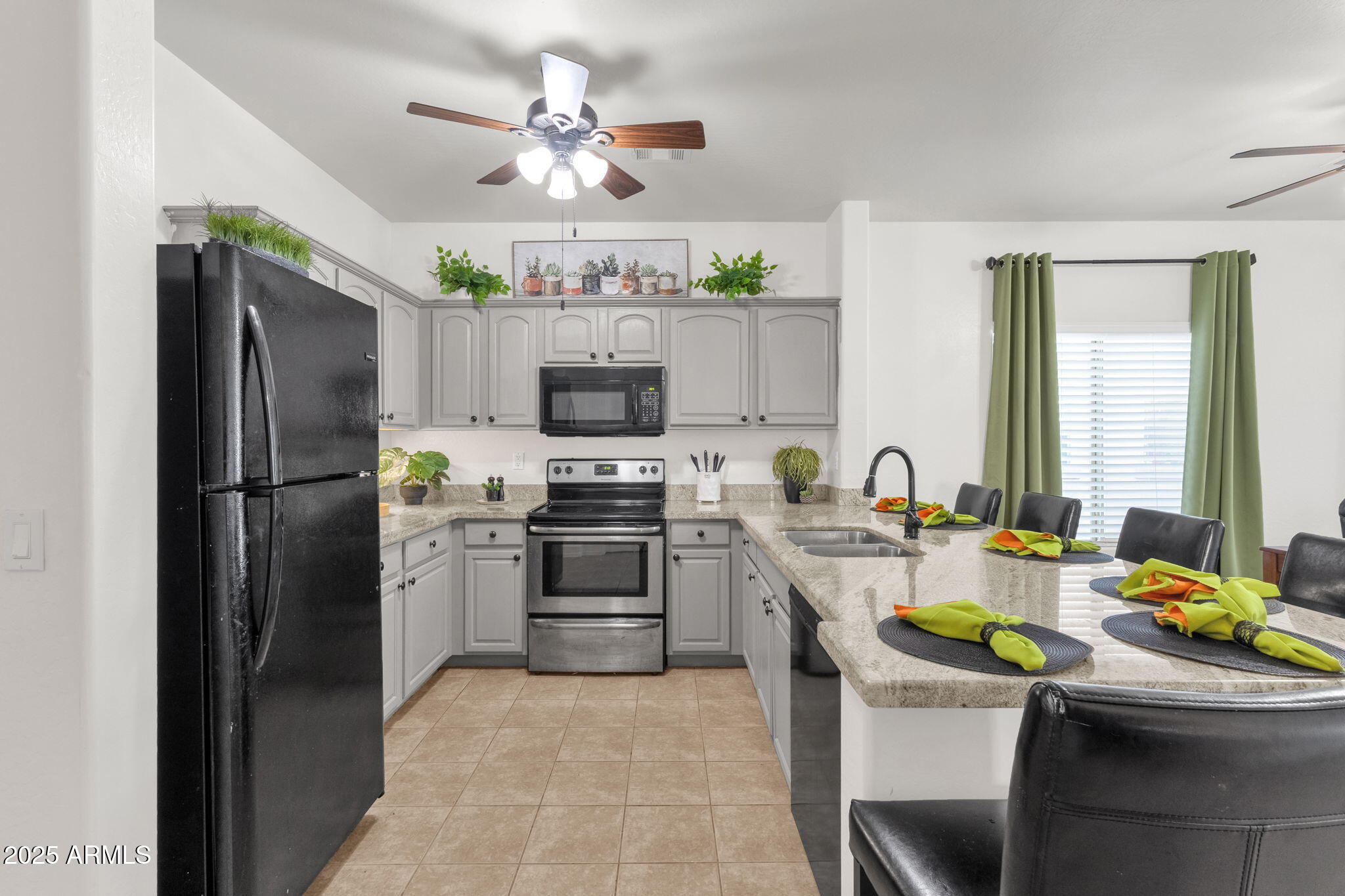 28698 N SEDONA Place