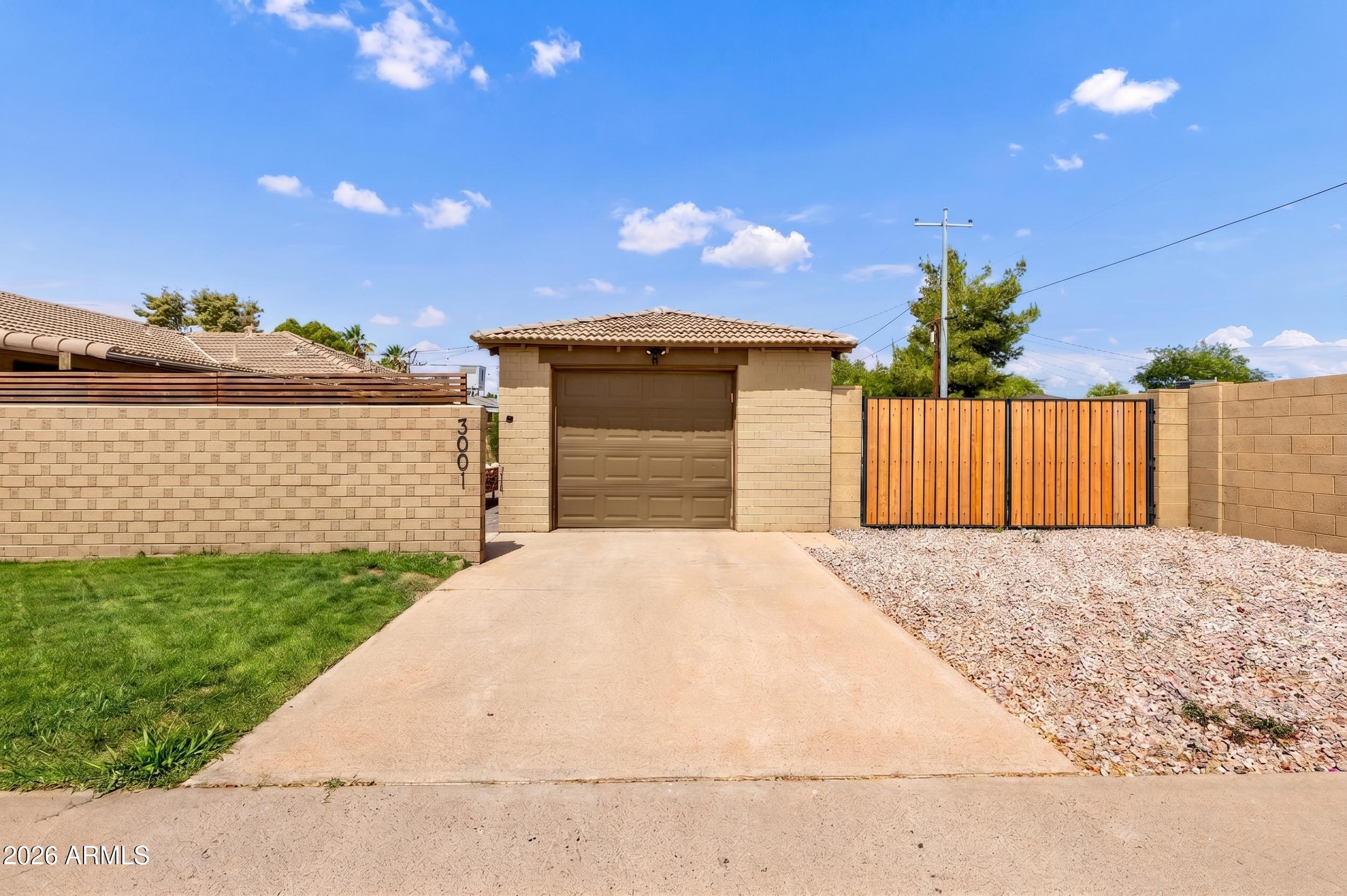 3001 N 17TH Drive