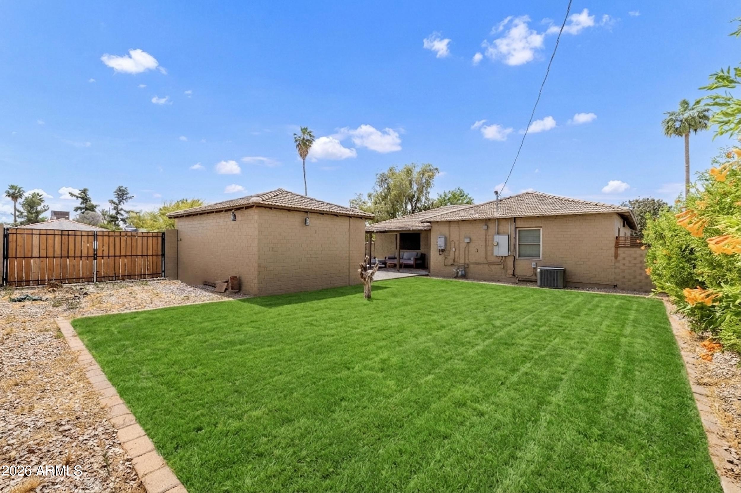 3001 N 17TH Drive