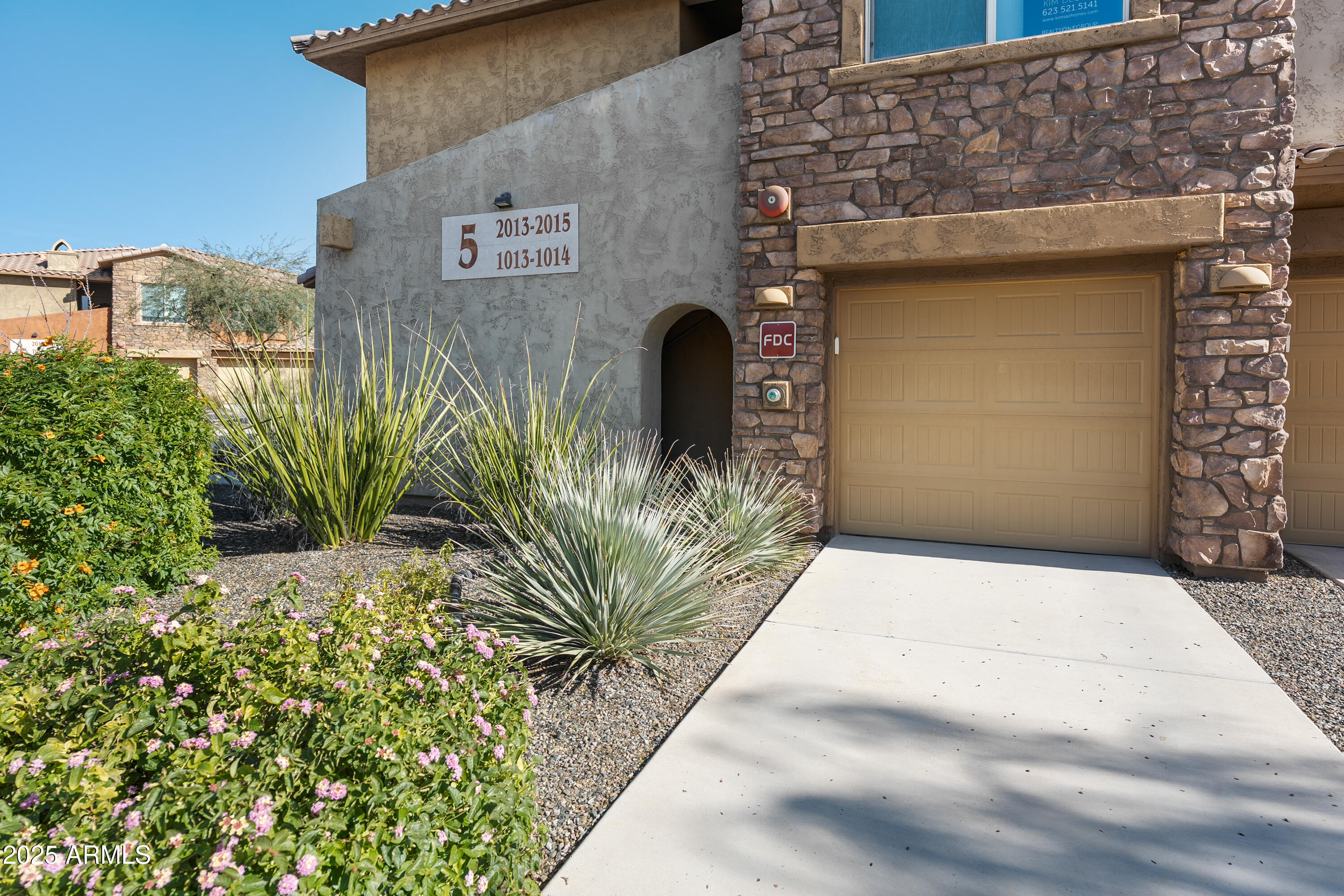 2425 W BRONCO BUTTE Trail 1014