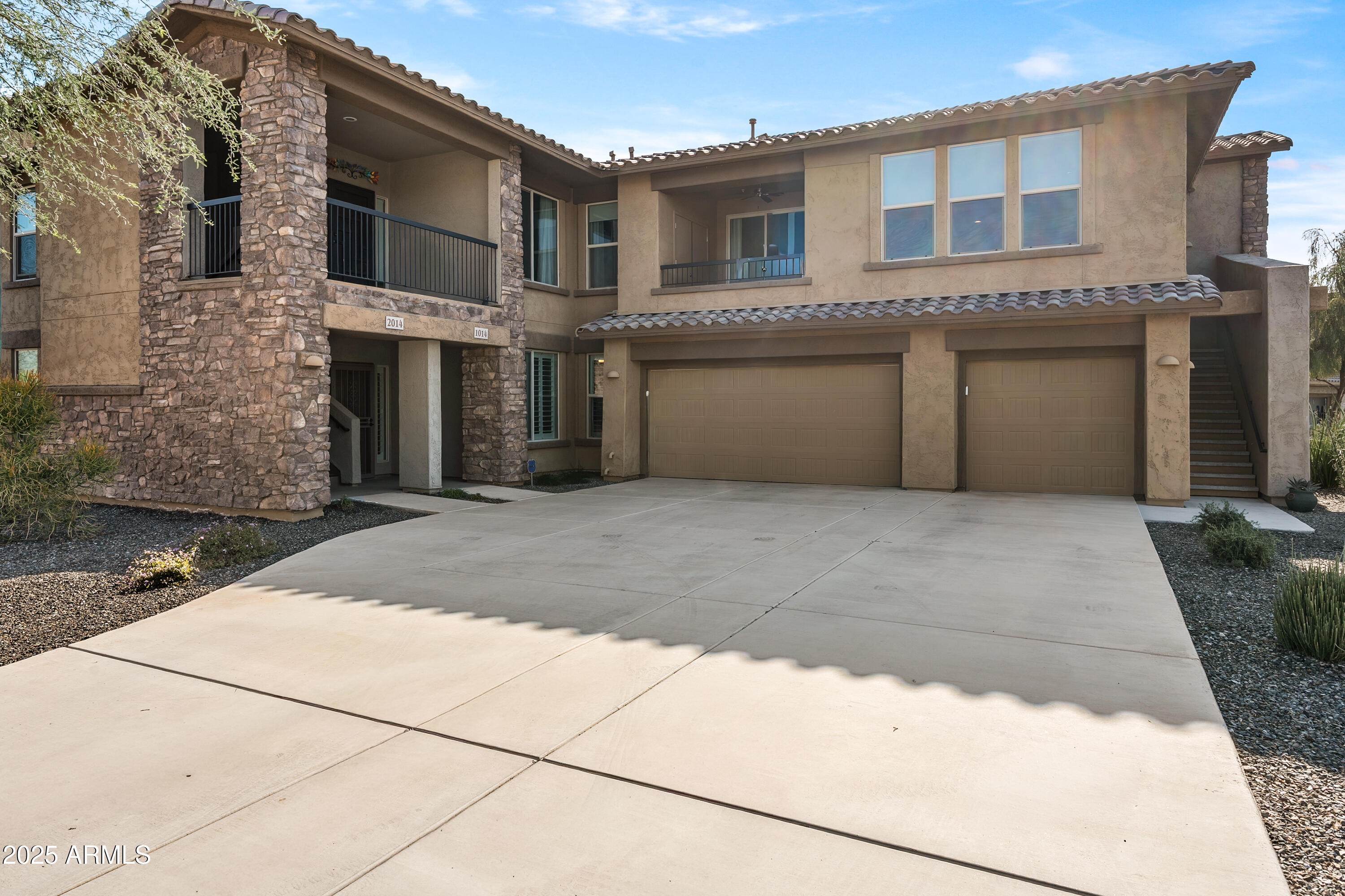 2425 W BRONCO BUTTE Trail 1014