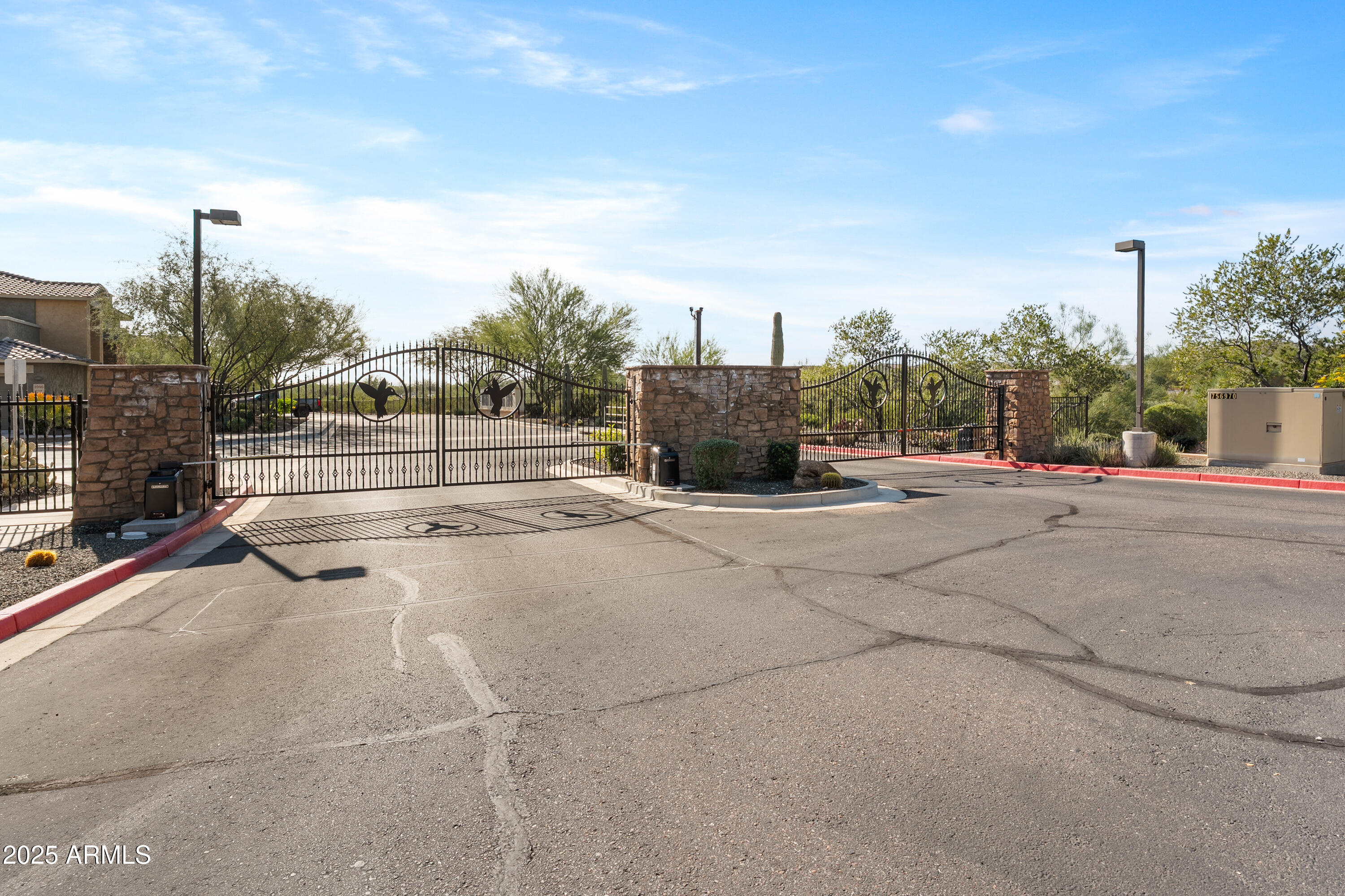 2425 W BRONCO BUTTE Trail 1014