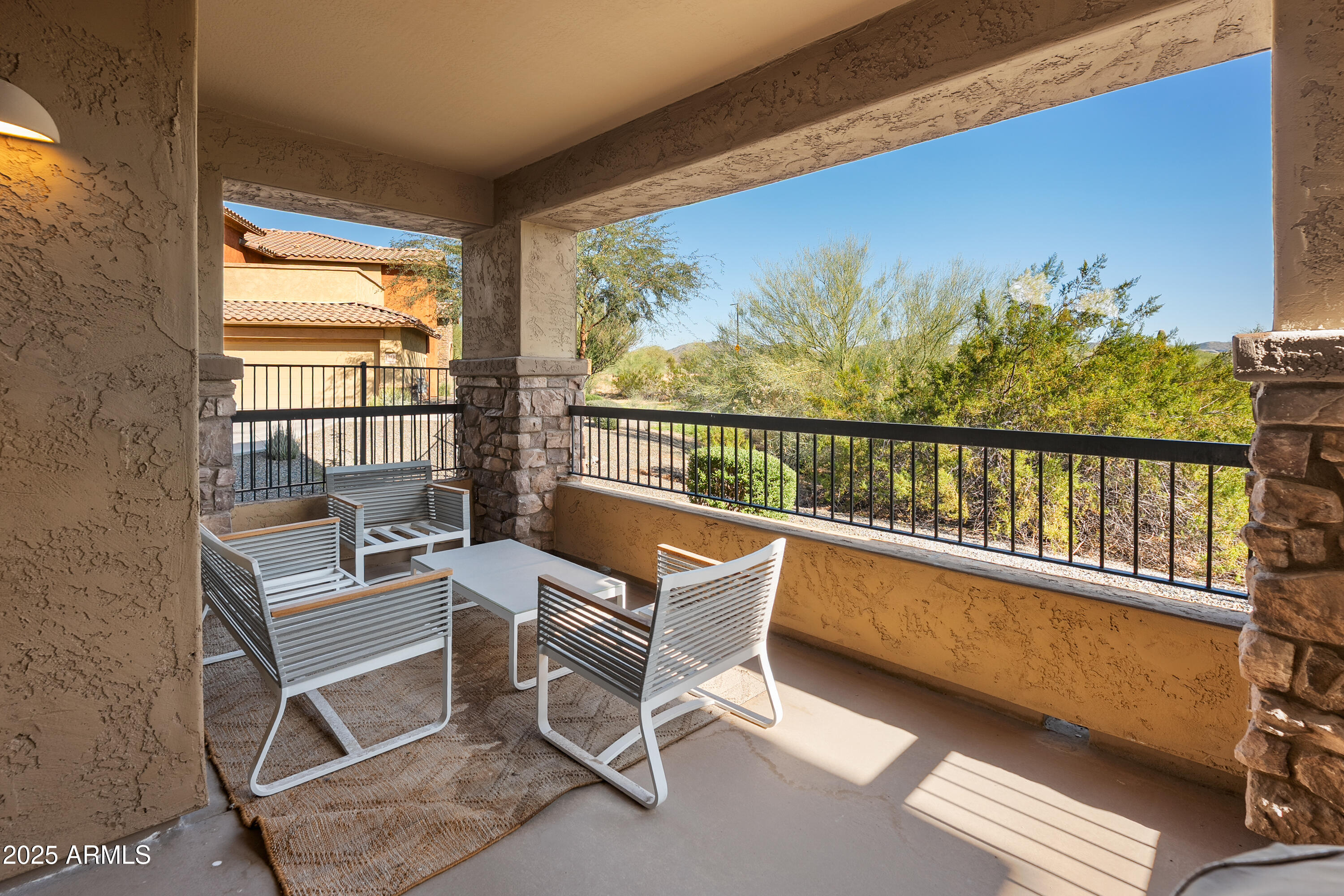 2425 W BRONCO BUTTE Trail 1014
