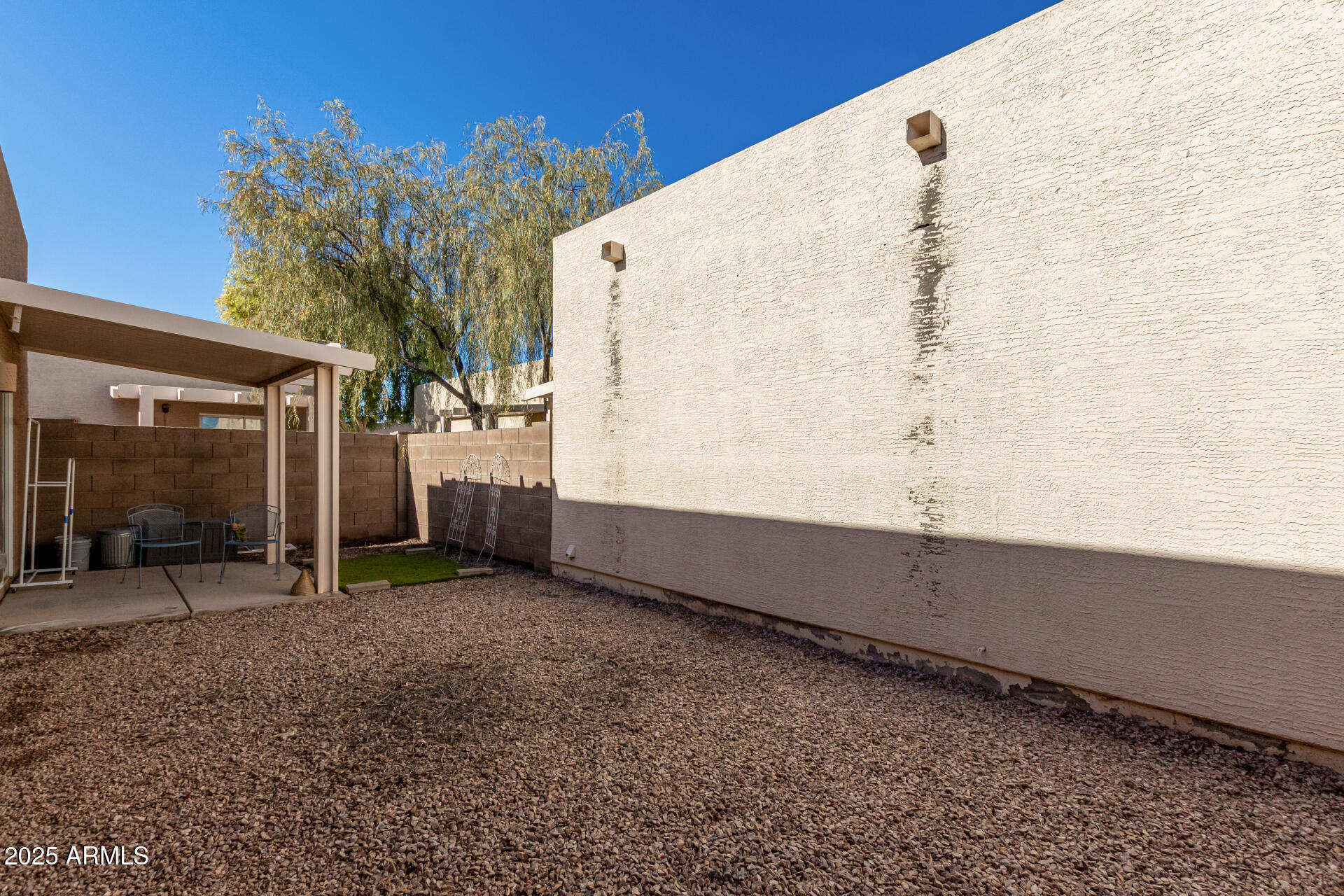 2300 E MAGMA Road 79