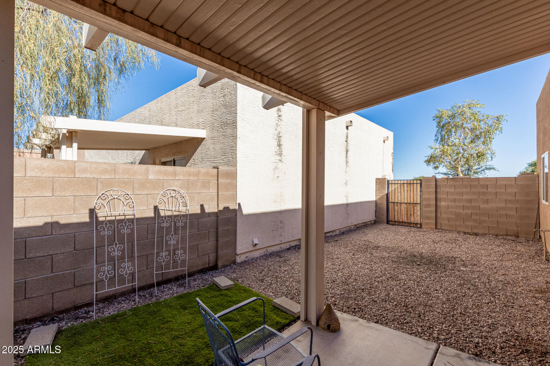 2300 E MAGMA Road 79