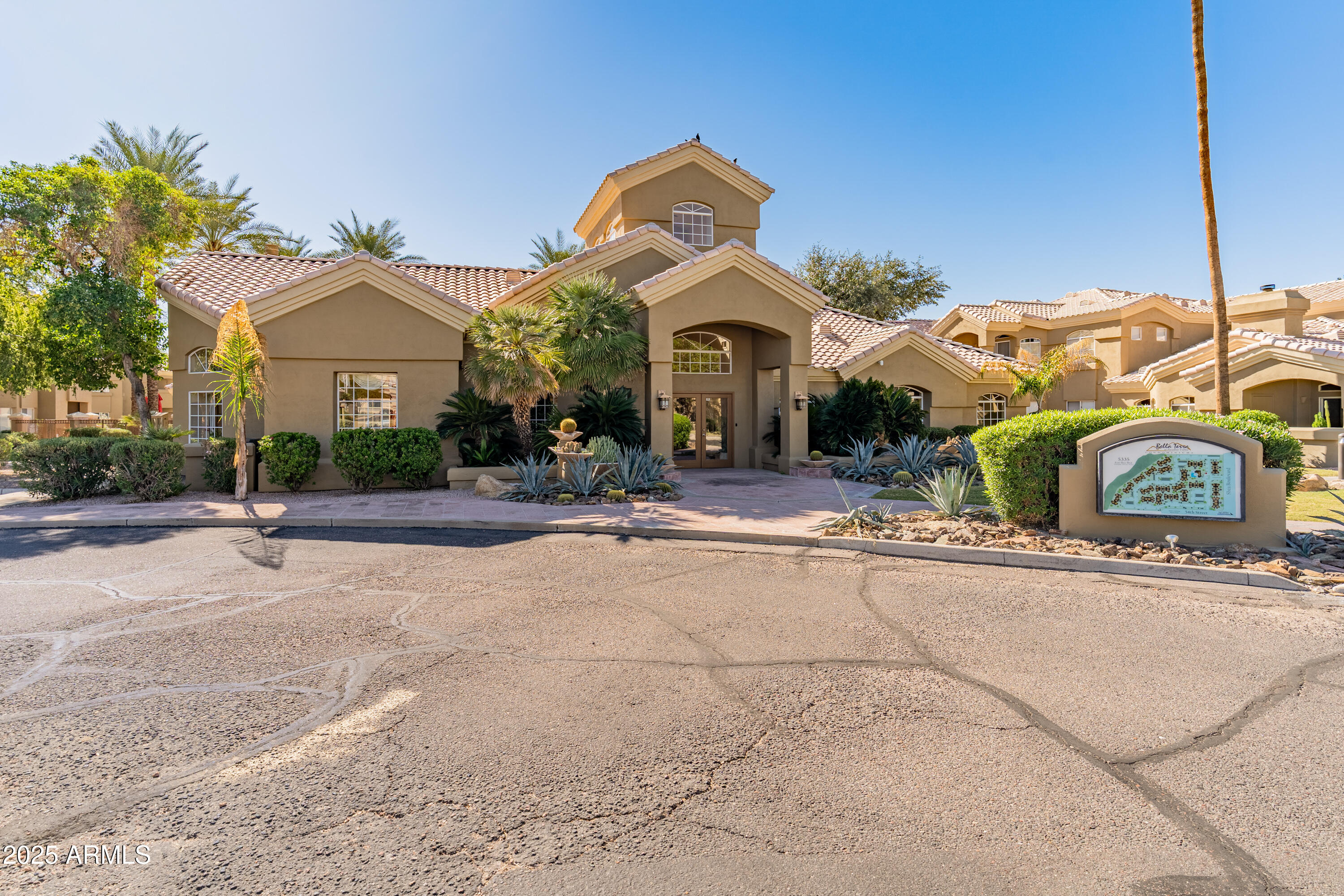 5335 E SHEA Boulevard 1102