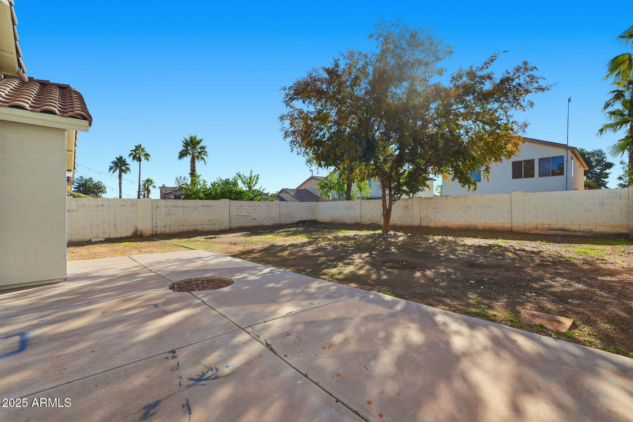 2061 E APPALOOSA Road