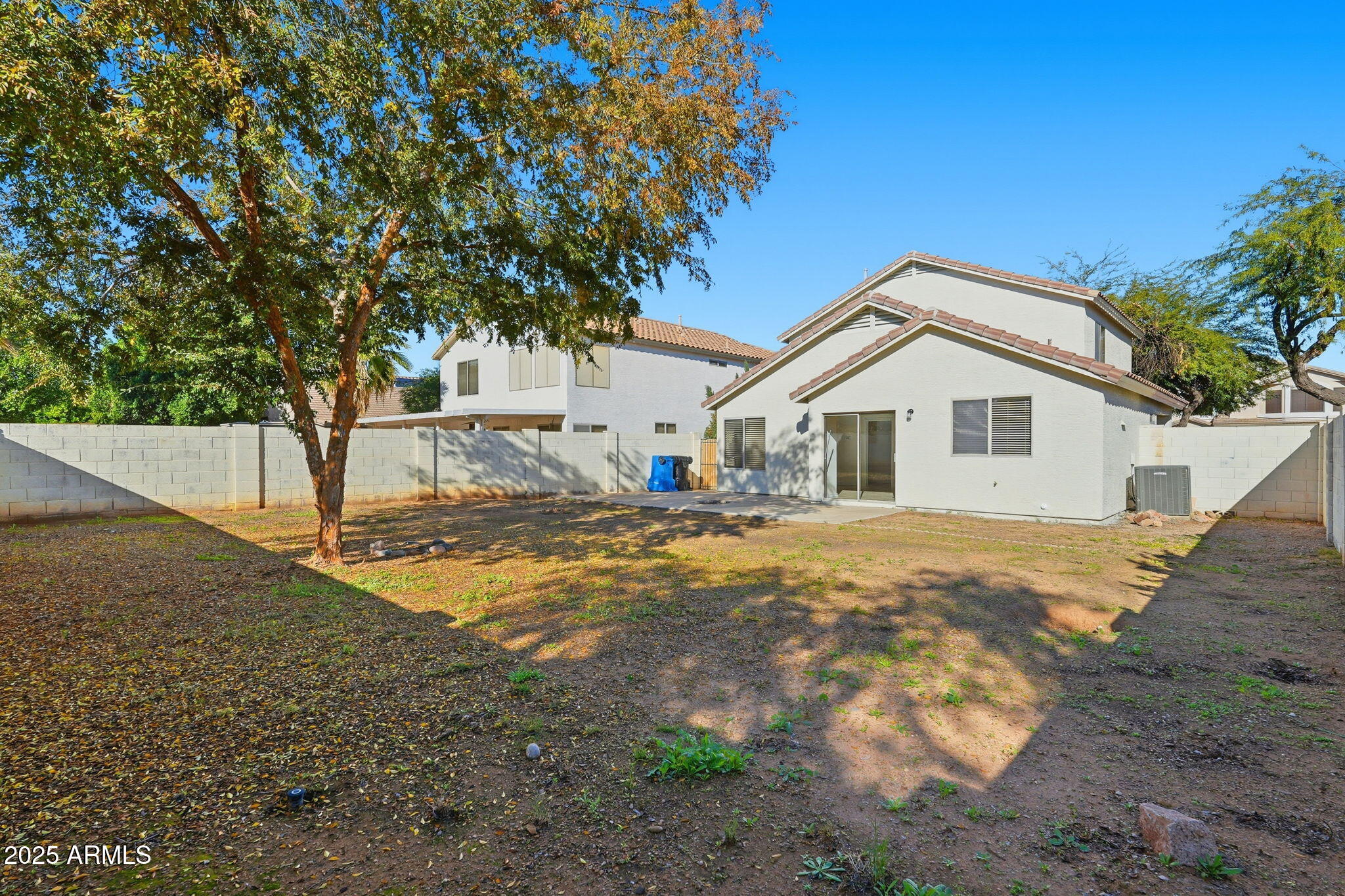 2061 E APPALOOSA Road