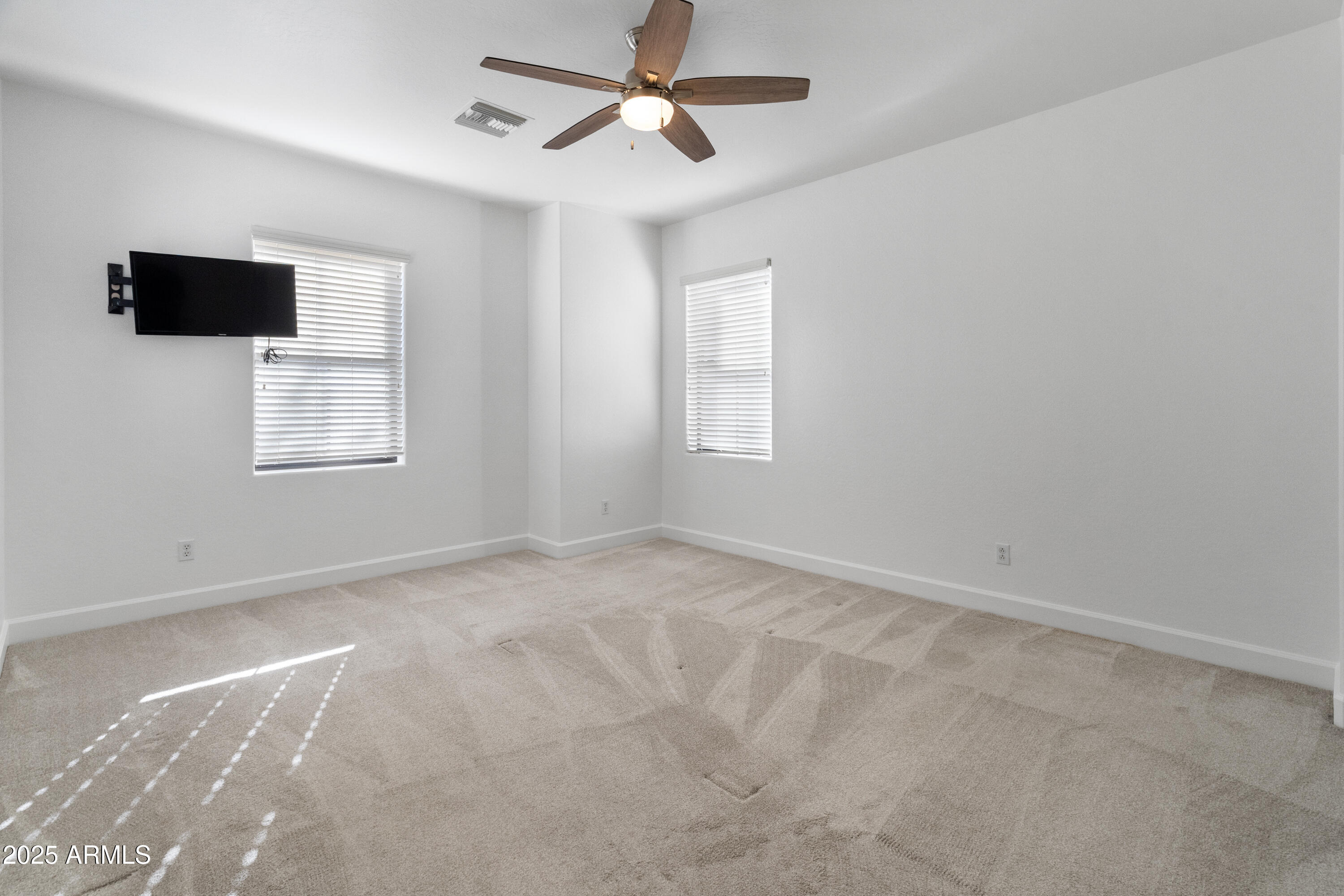 10062 E SOUTH BEND Drive