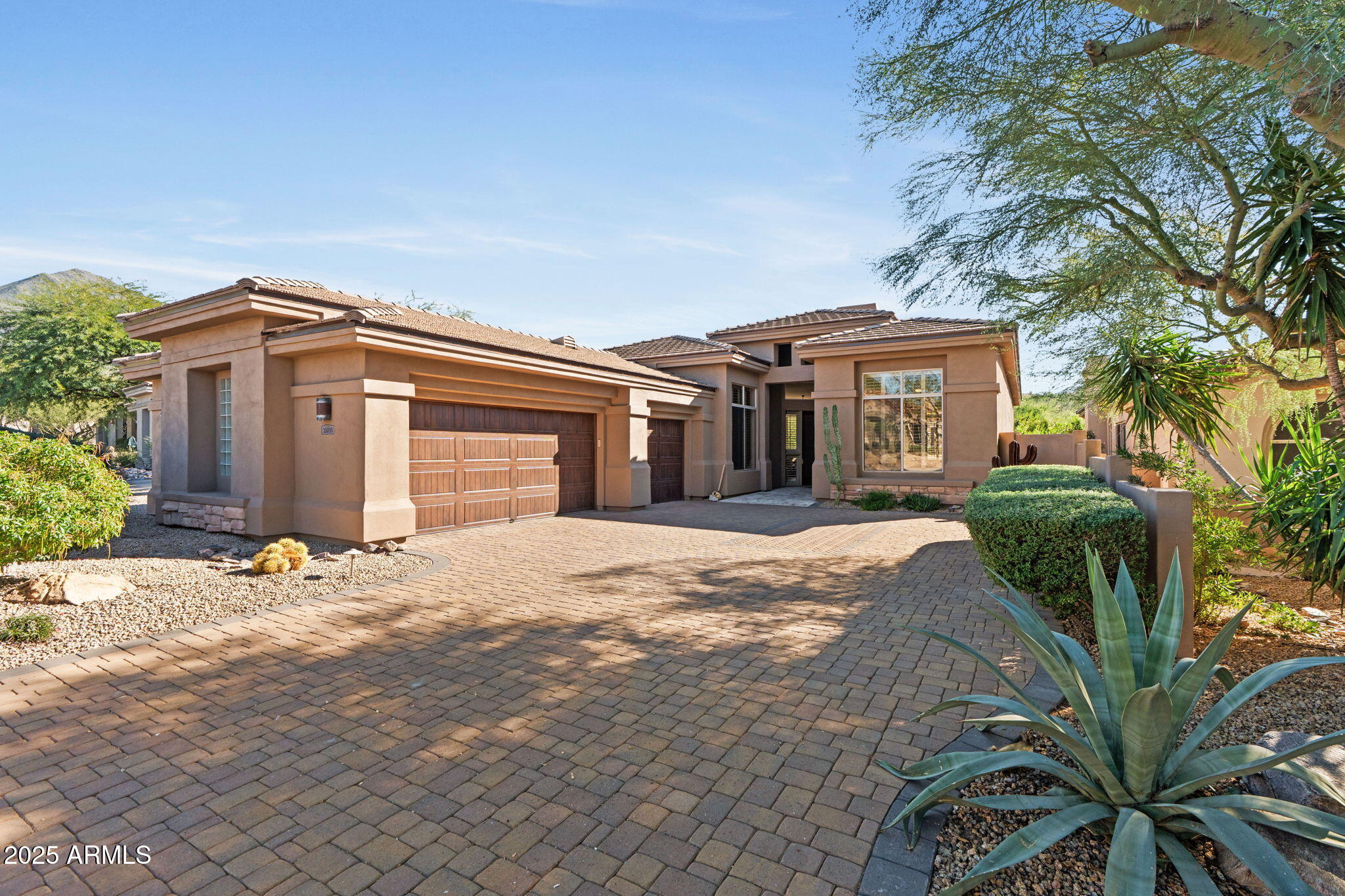 11033 E BETONY Drive