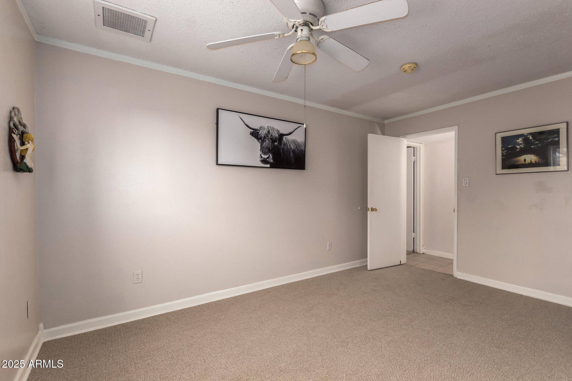 7320 W CINNABAR Avenue