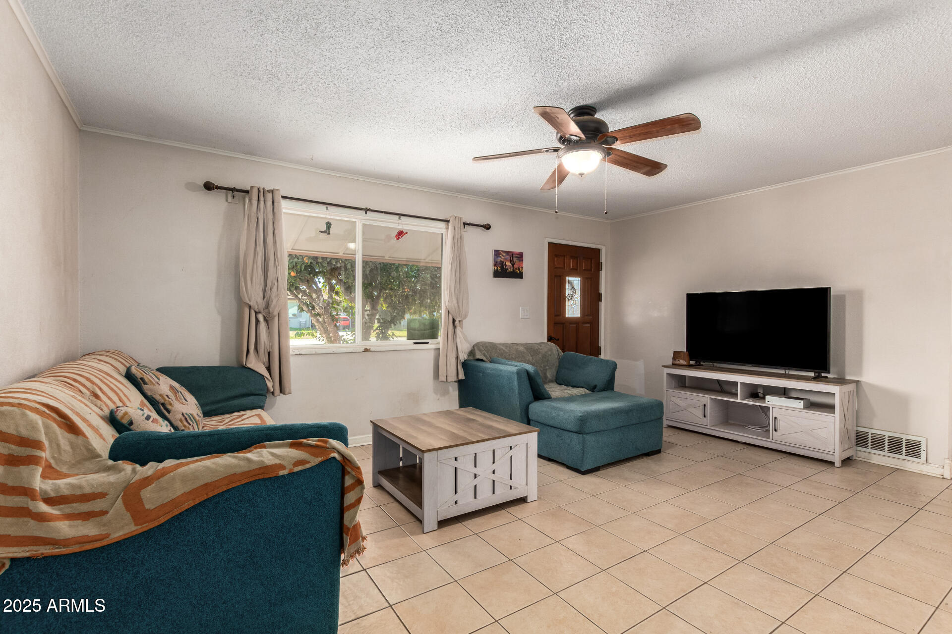 7320 W CINNABAR Avenue