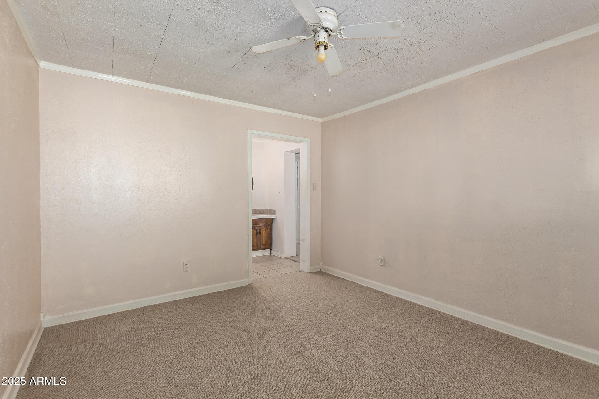 7320 W CINNABAR Avenue