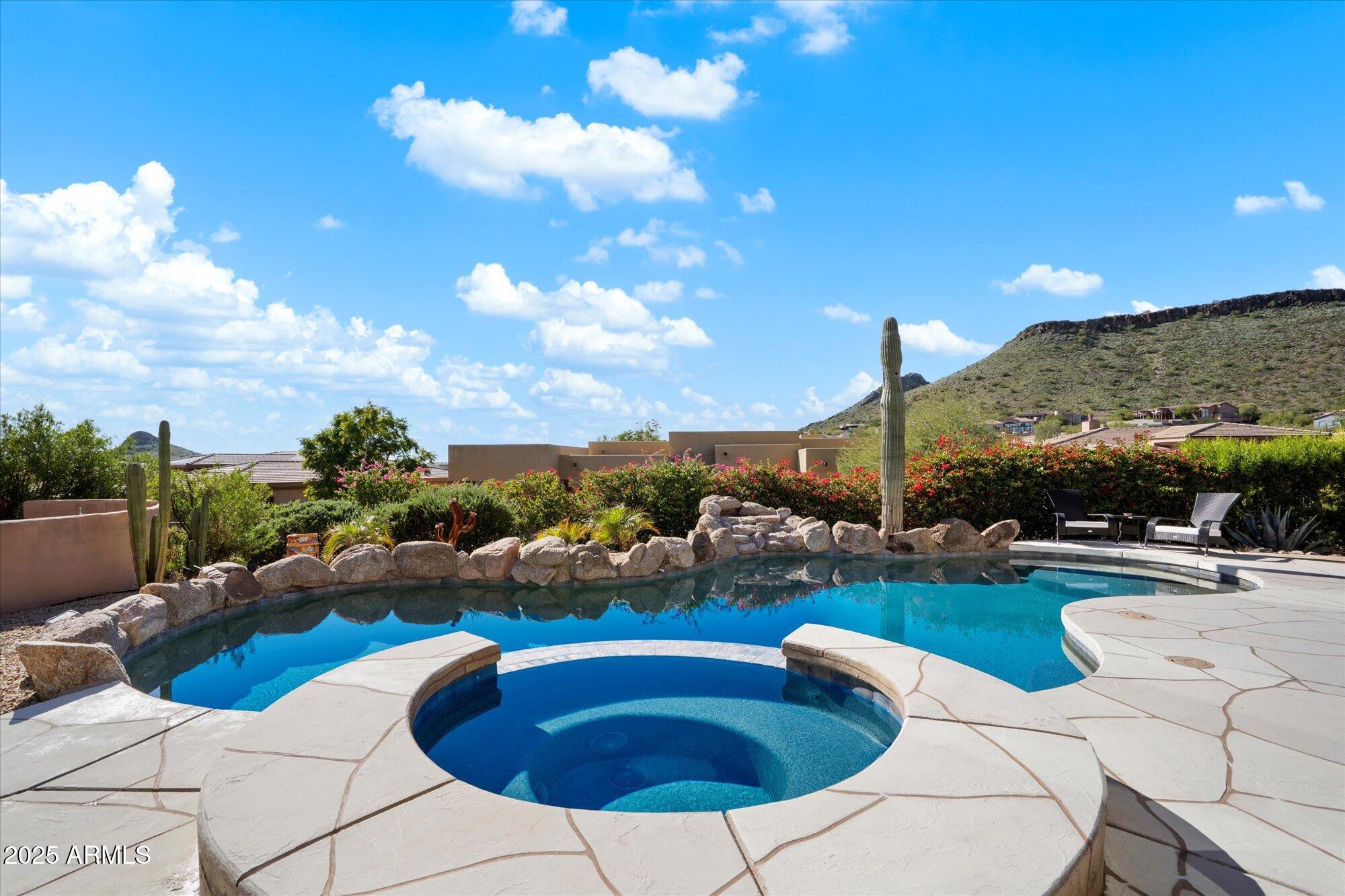 9218 N SUMMER HILL Boulevard