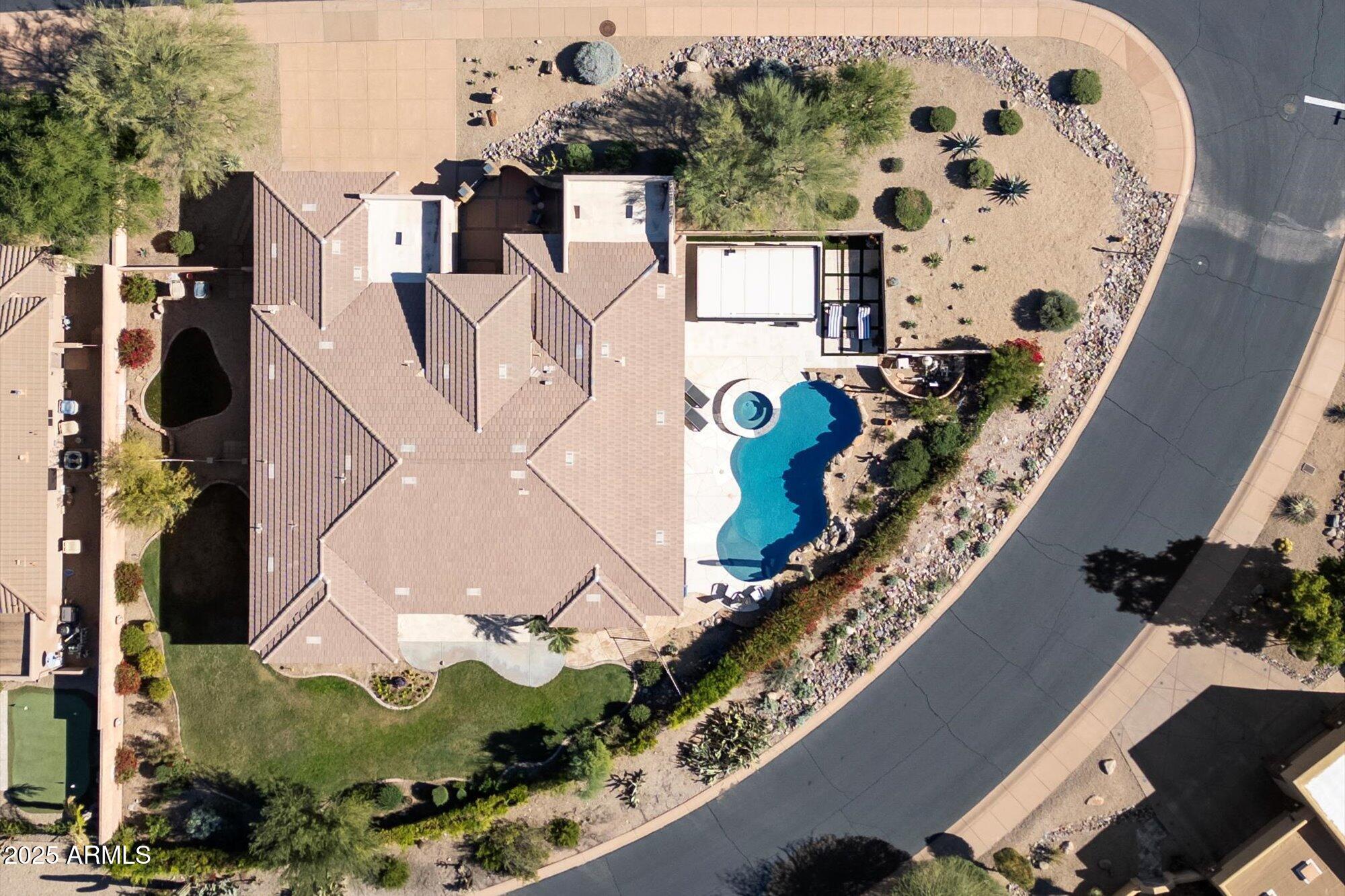 9218 N SUMMER HILL Boulevard