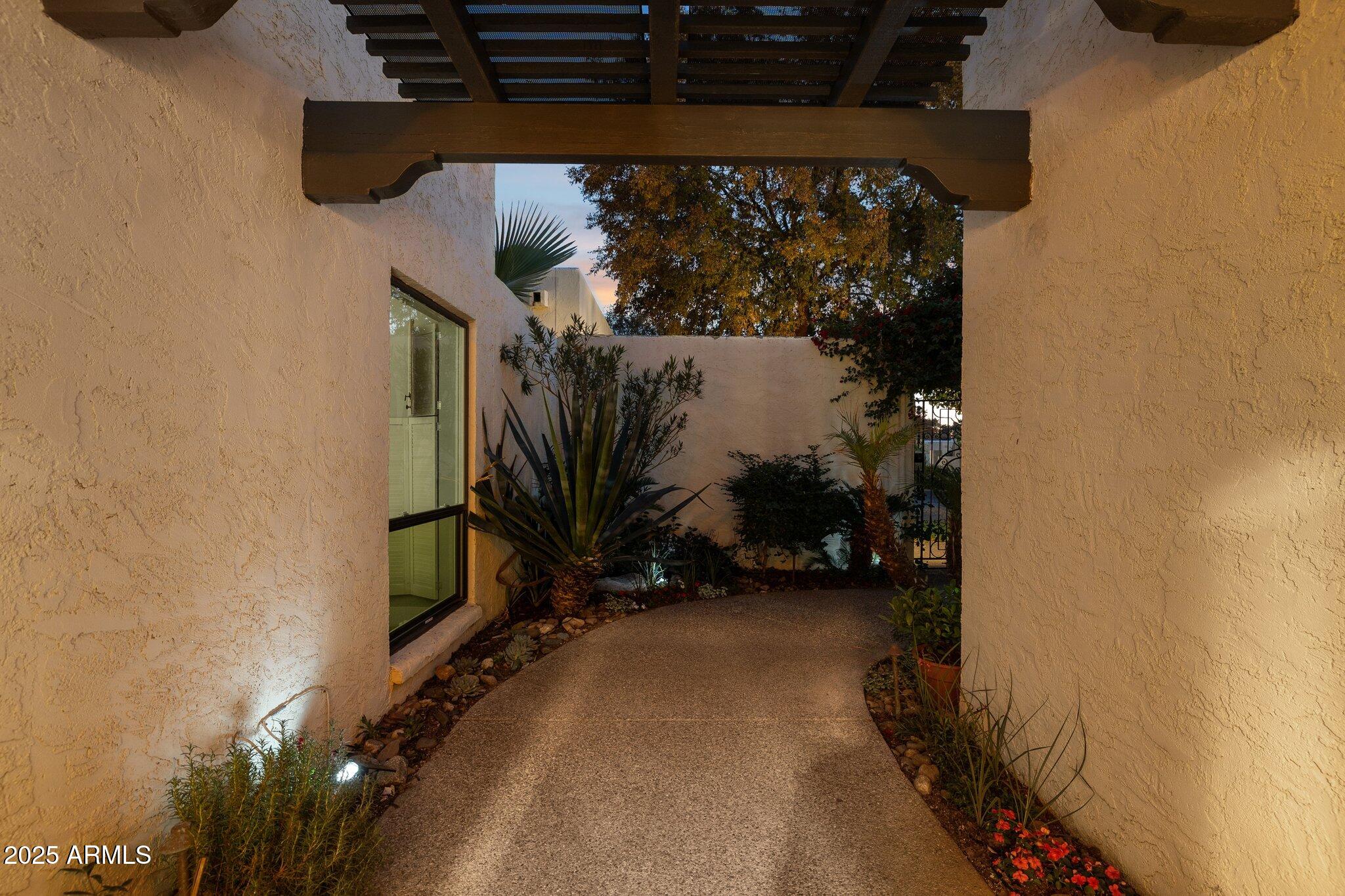 5351 N QUESTA TIERRA Drive