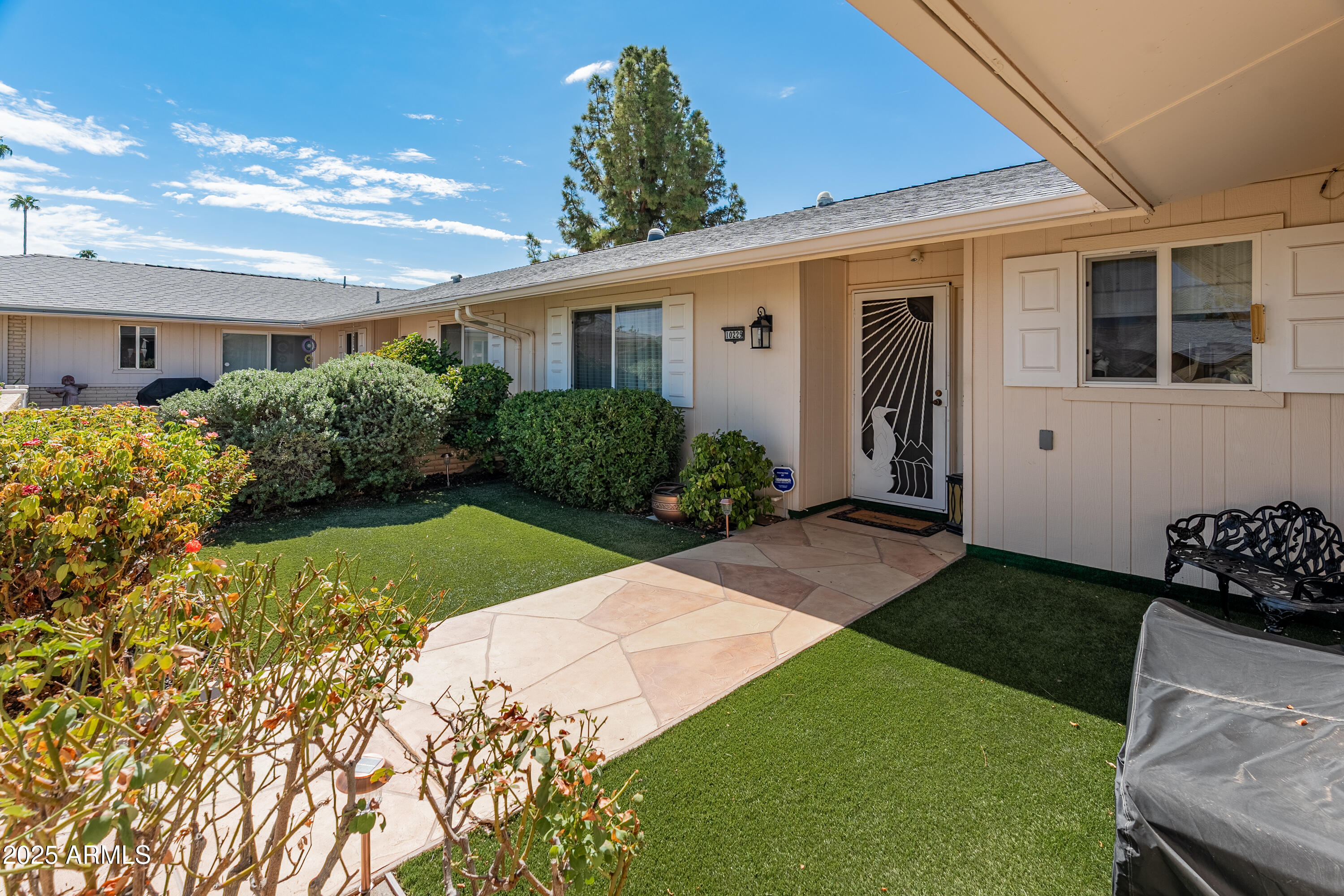 10229 W BOLIVAR Drive