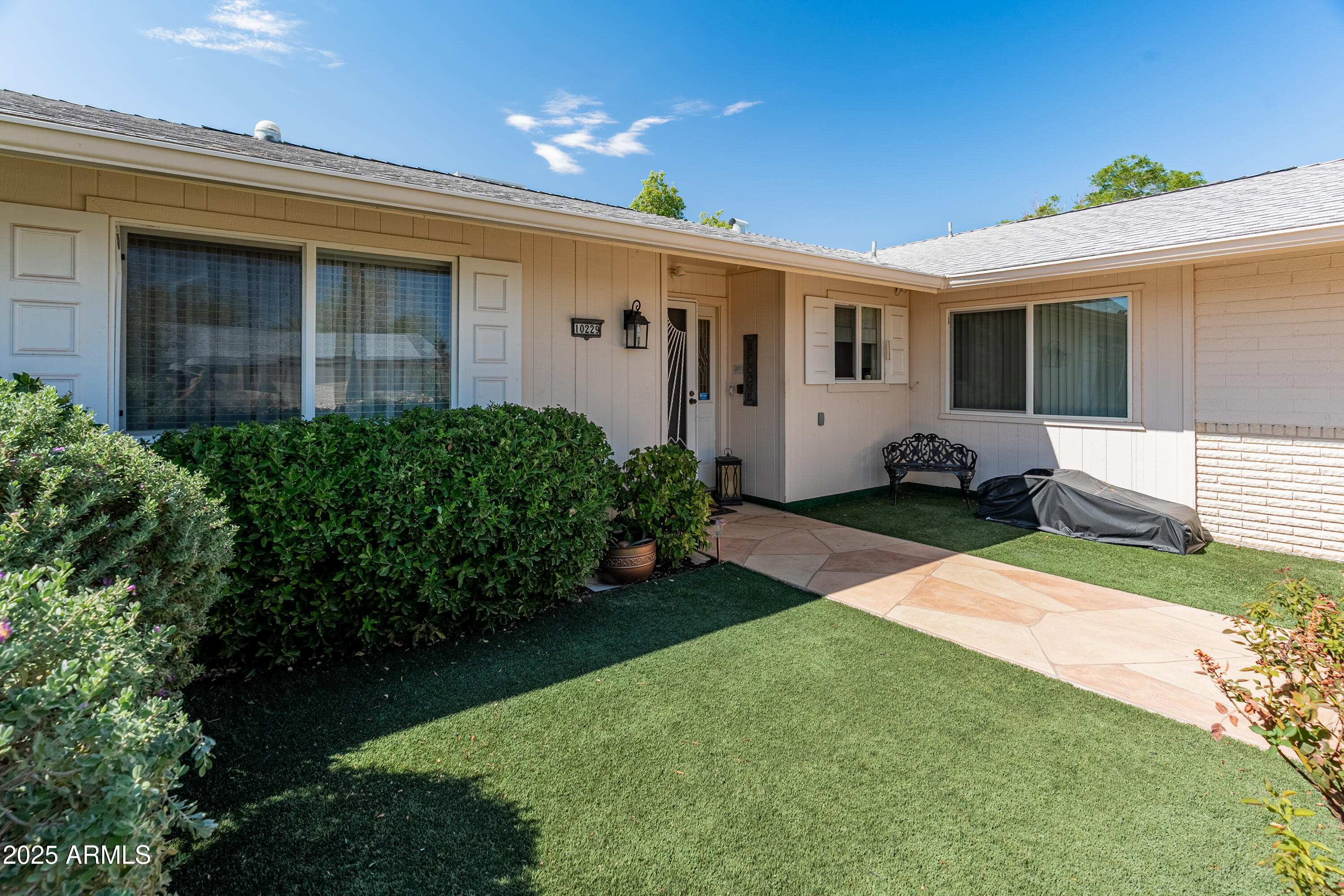 10229 W BOLIVAR Drive