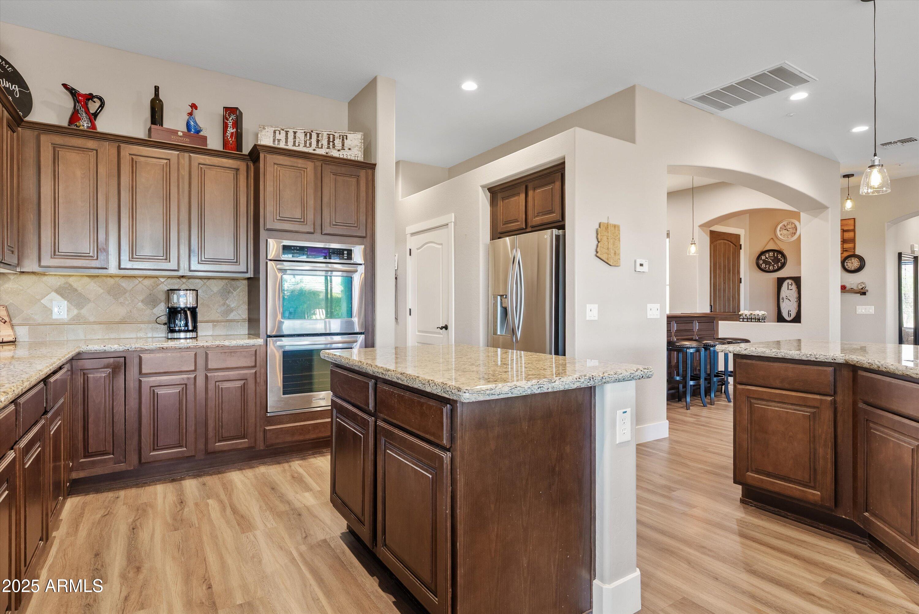 6694 S SINOVA Avenue