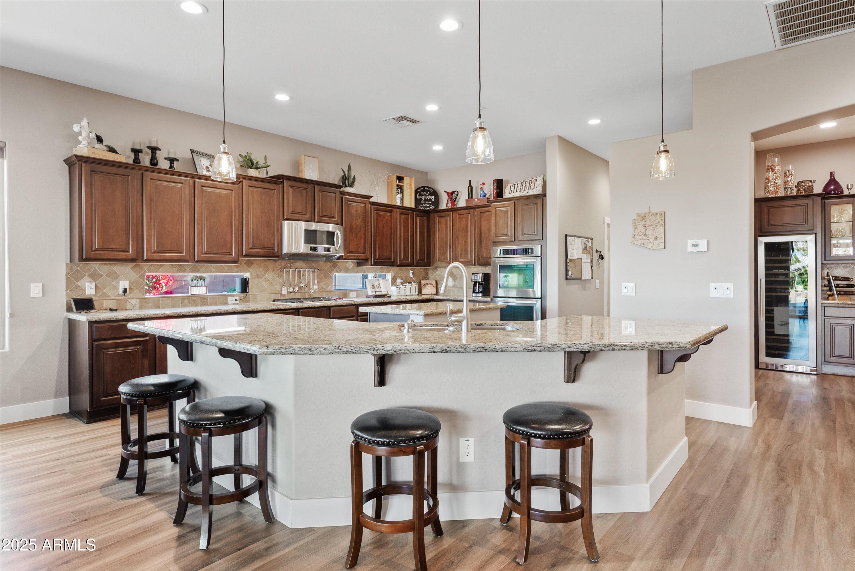 6694 S SINOVA Avenue