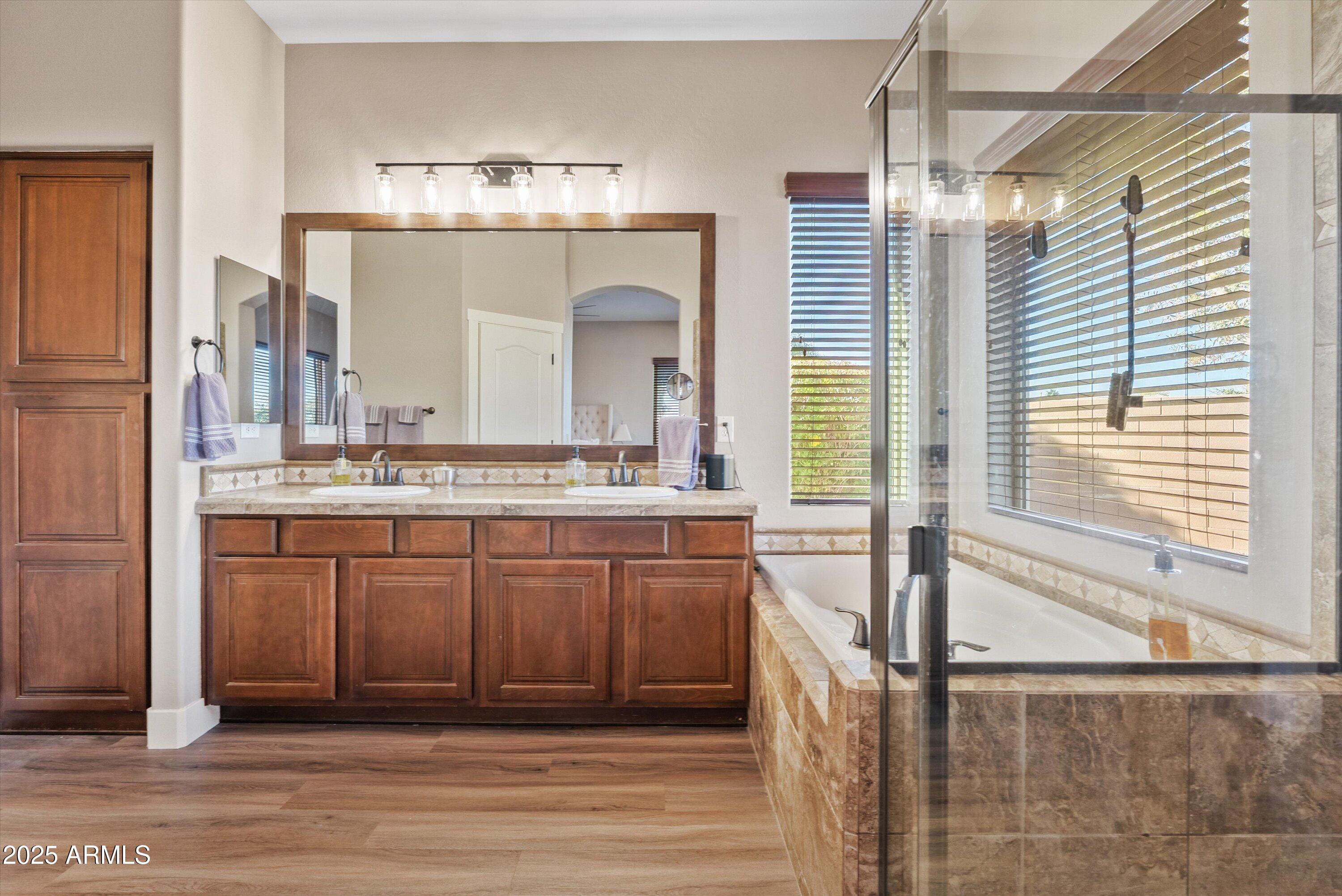 6694 S SINOVA Avenue