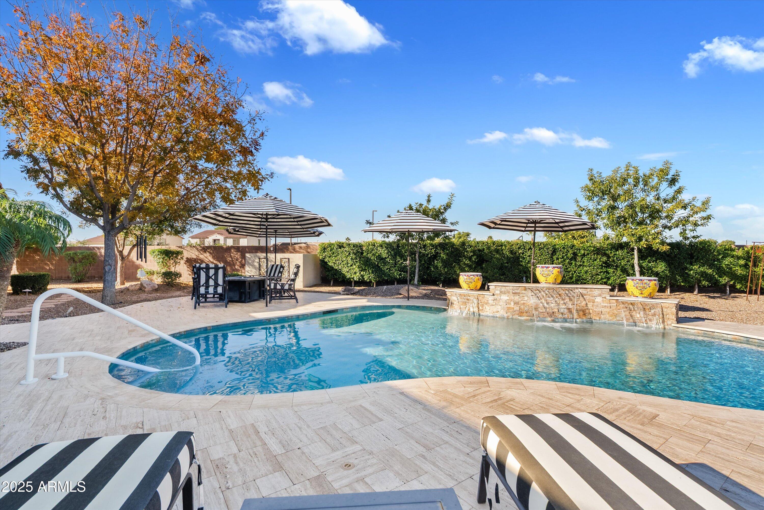 6694 S SINOVA Avenue