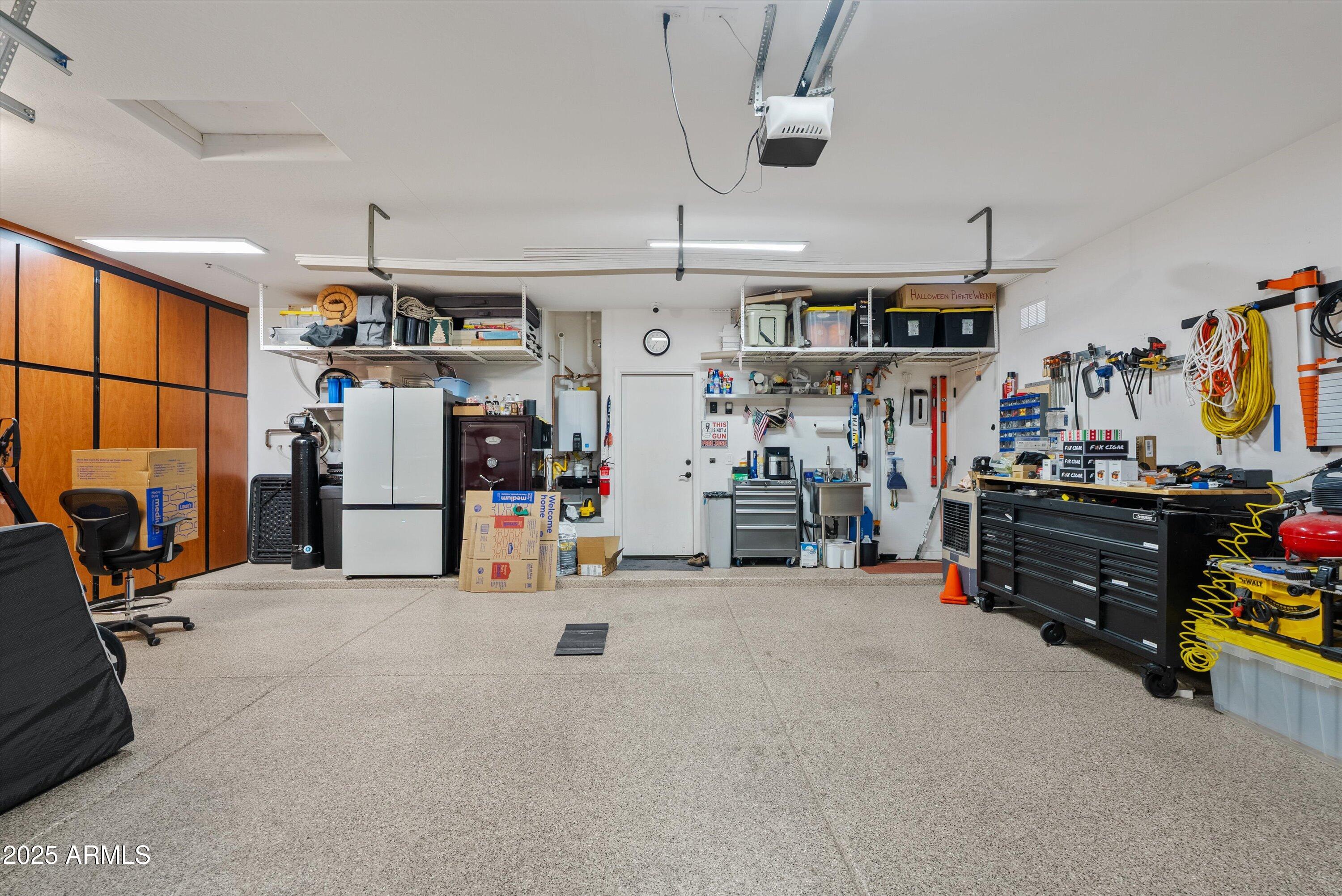 6694 S SINOVA Avenue