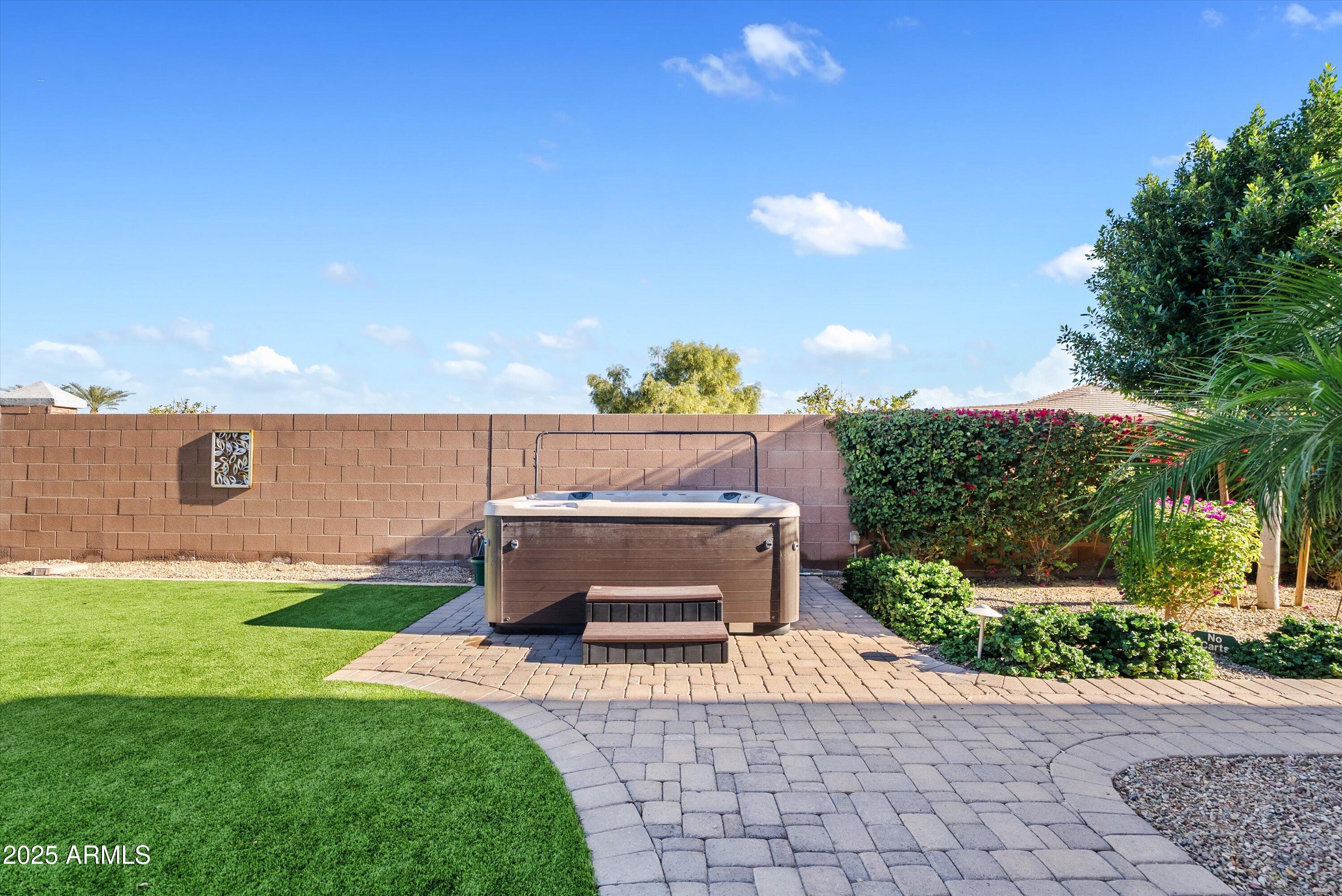 6694 S SINOVA Avenue