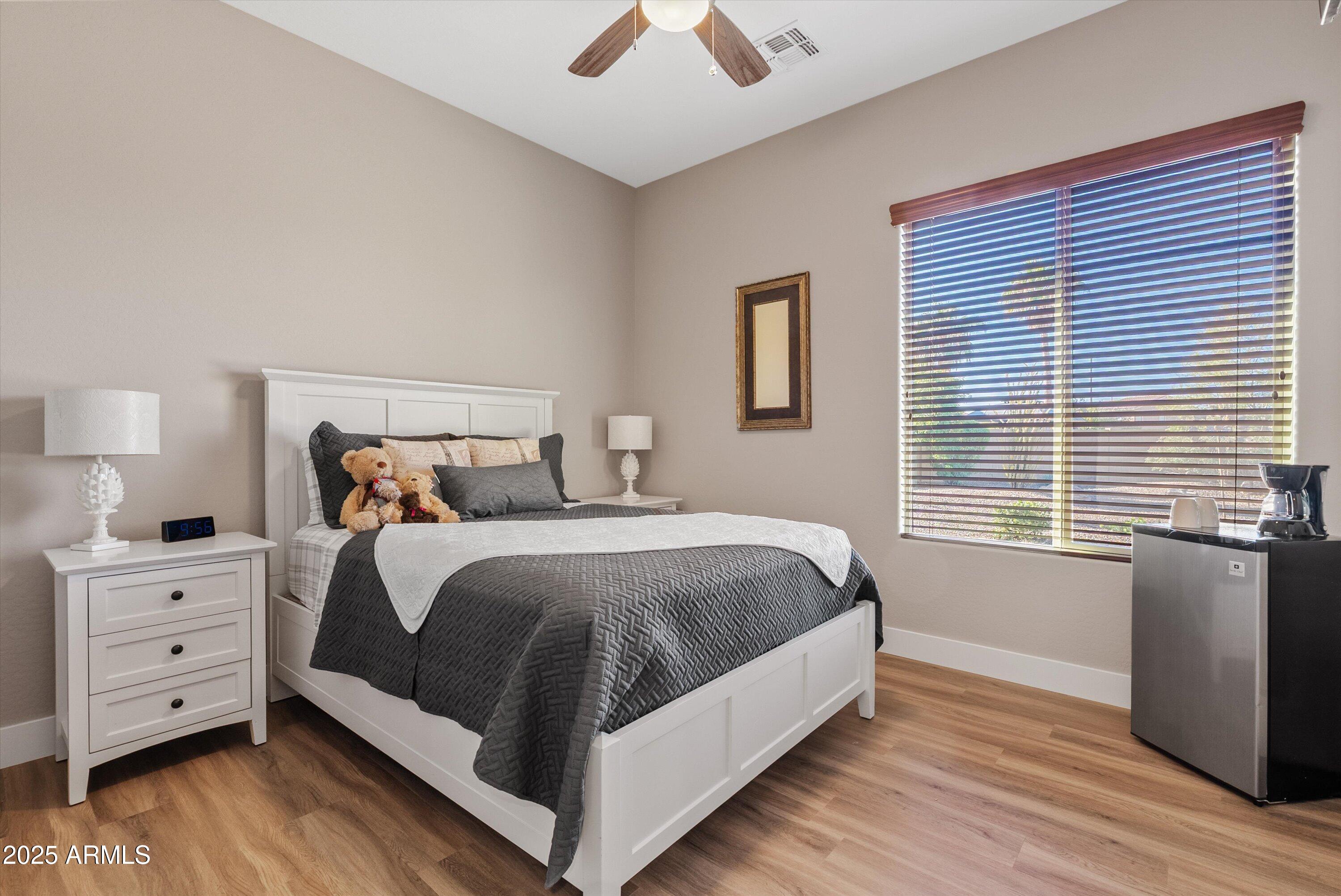 6694 S SINOVA Avenue