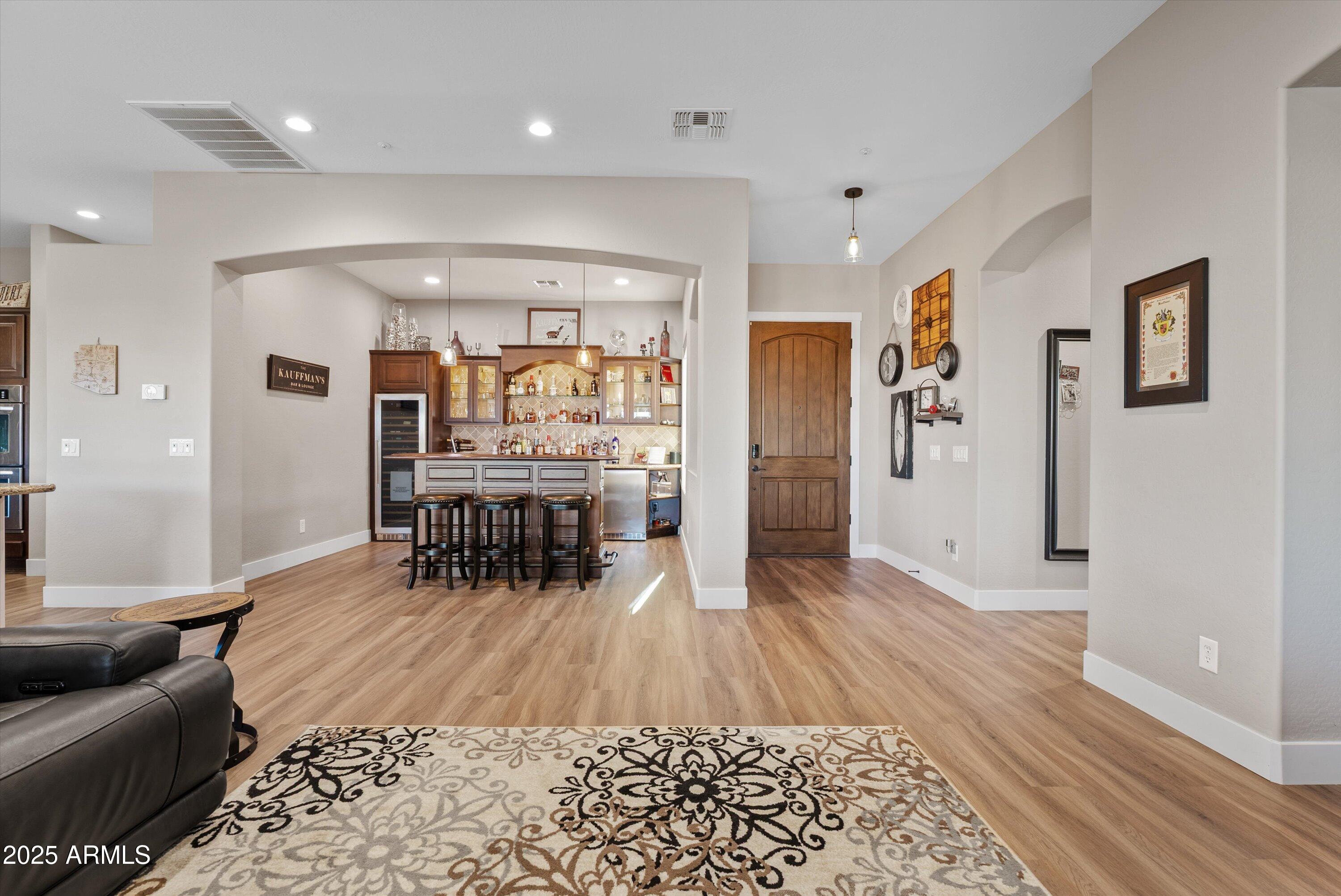 6694 S SINOVA Avenue