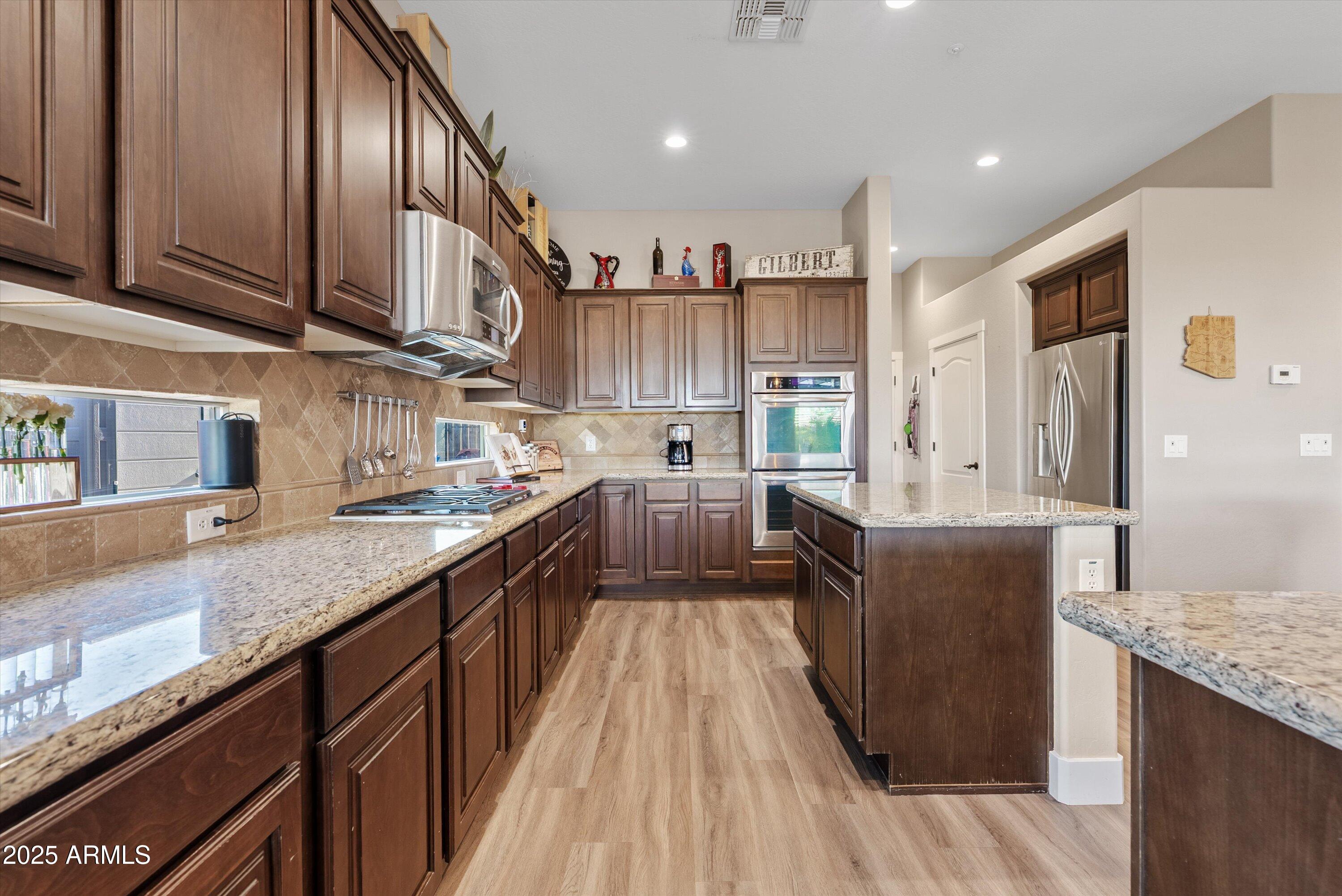 6694 S SINOVA Avenue