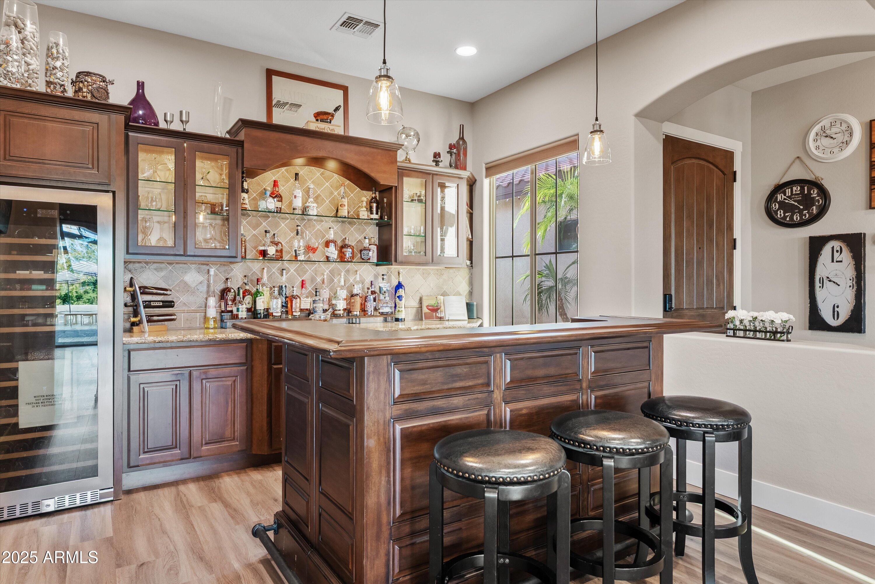 6694 S SINOVA Avenue