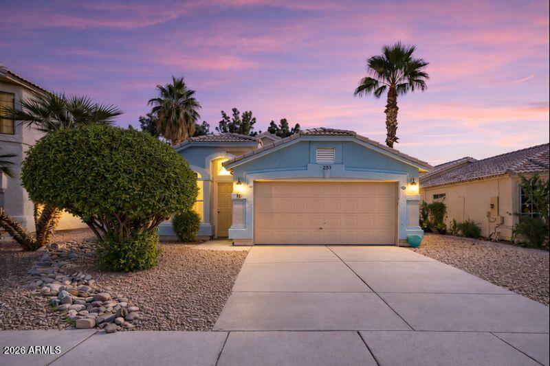 941 N BLACKBIRD Drive