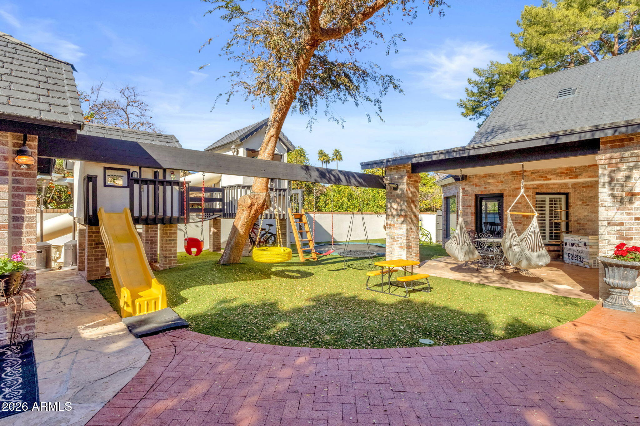 721 E SAN PEDRO Avenue