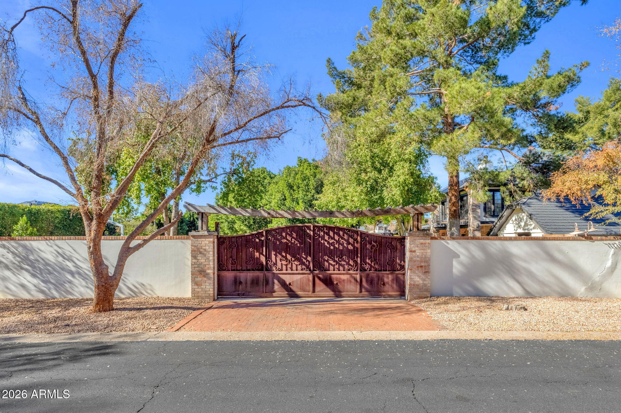 721 E SAN PEDRO Avenue