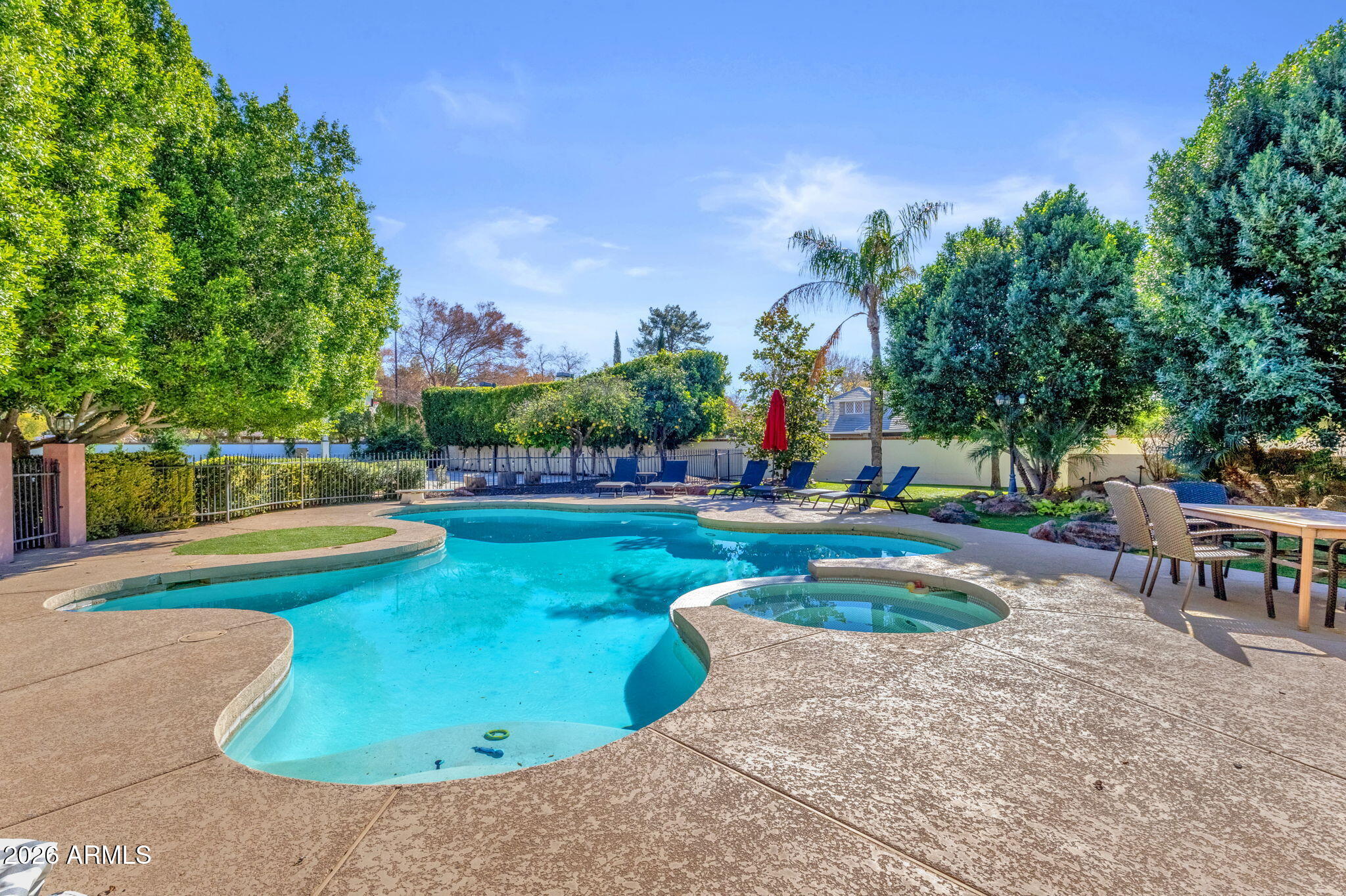 721 E SAN PEDRO Avenue
