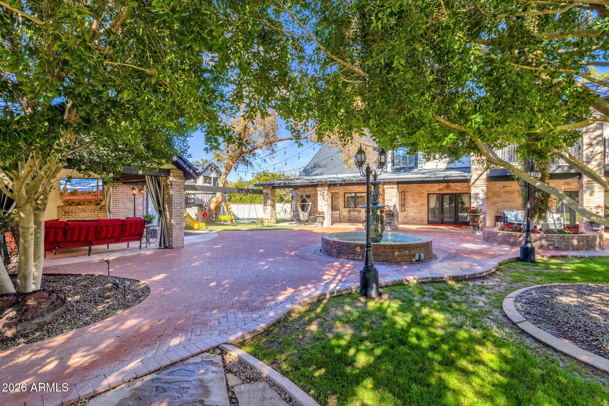 721 E SAN PEDRO Avenue
