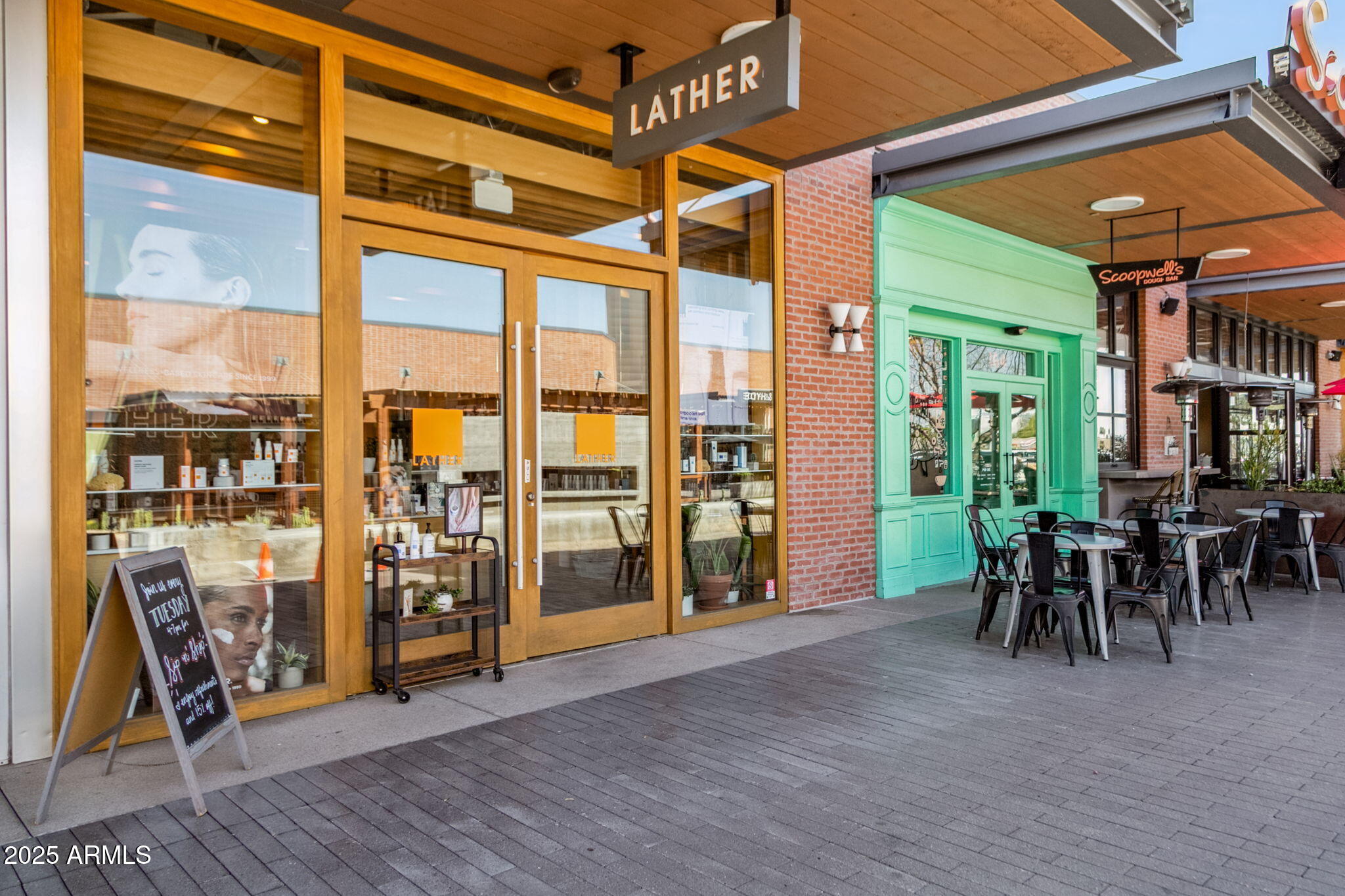 610 E MONTEBELLO Avenue 41