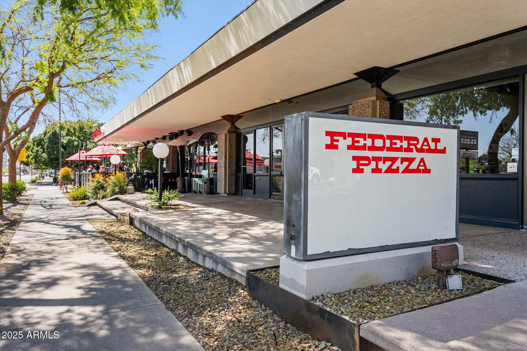 610 E MONTEBELLO Avenue 41