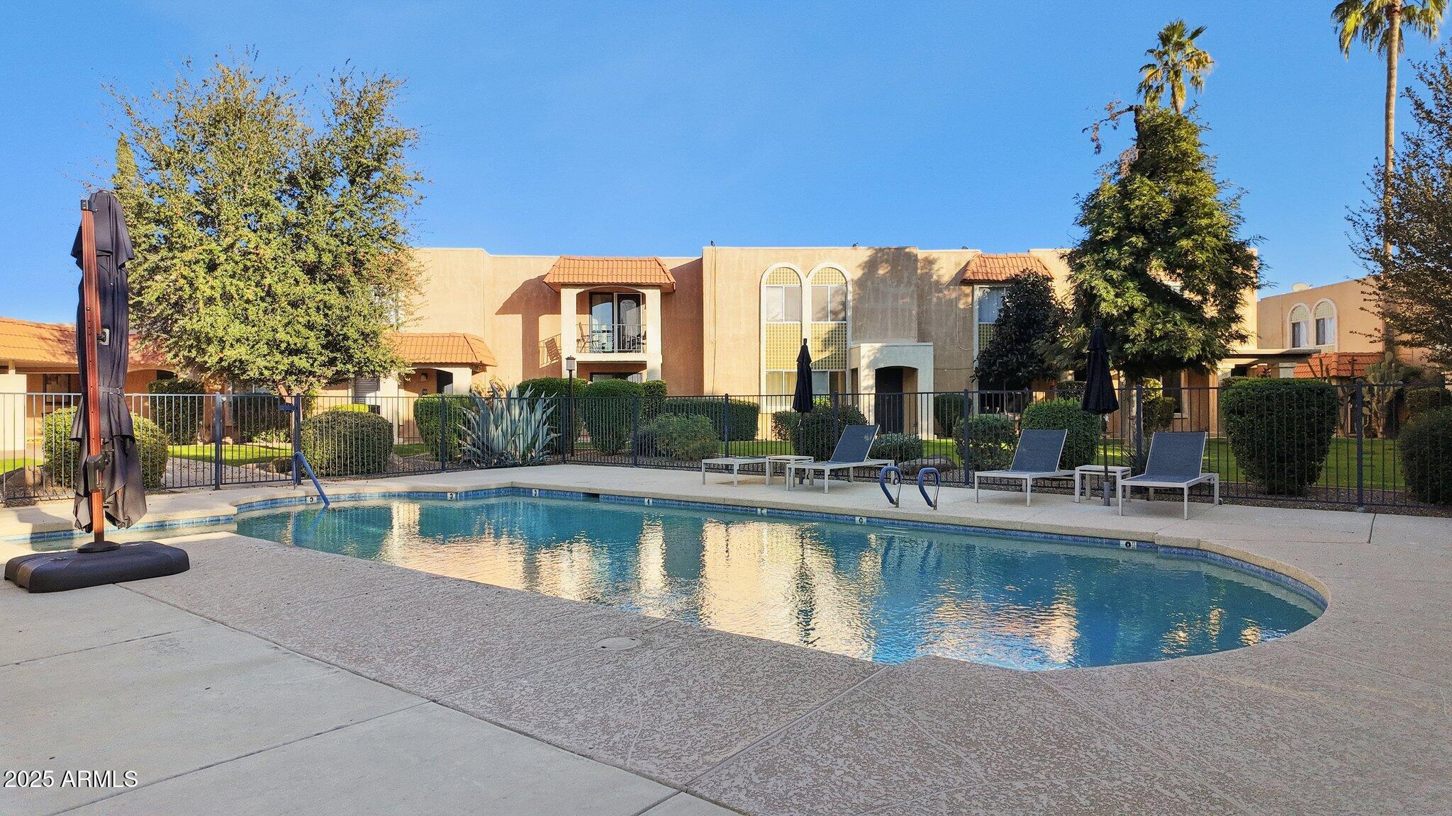 610 E MONTEBELLO Avenue 41