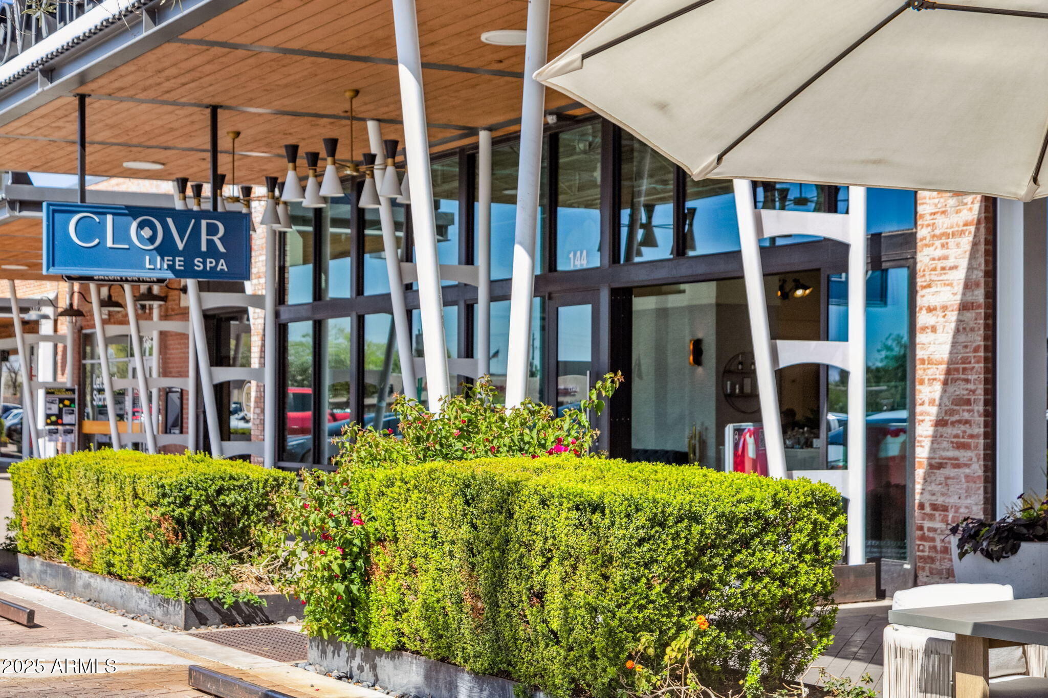 610 E MONTEBELLO Avenue 41