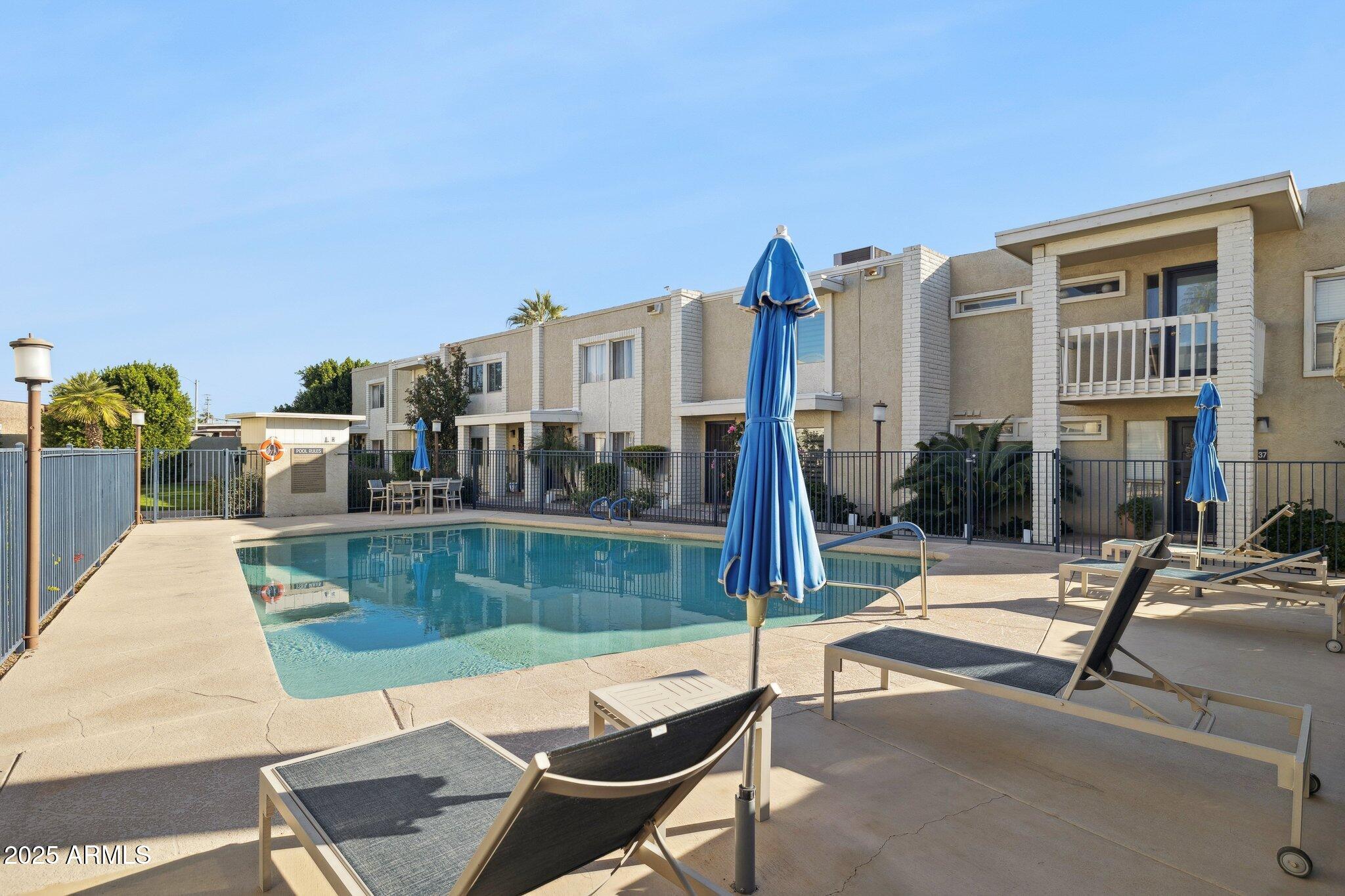 610 E MONTEBELLO Avenue 41