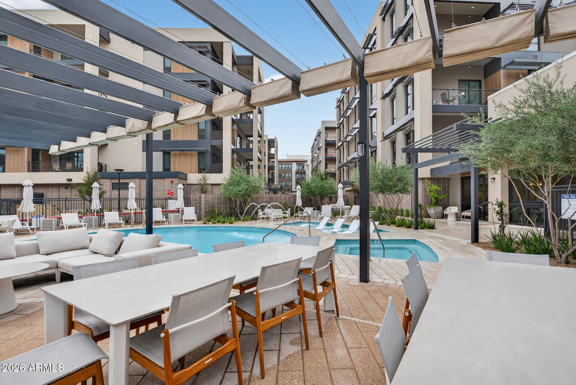 19355 N 73RD Way E2014