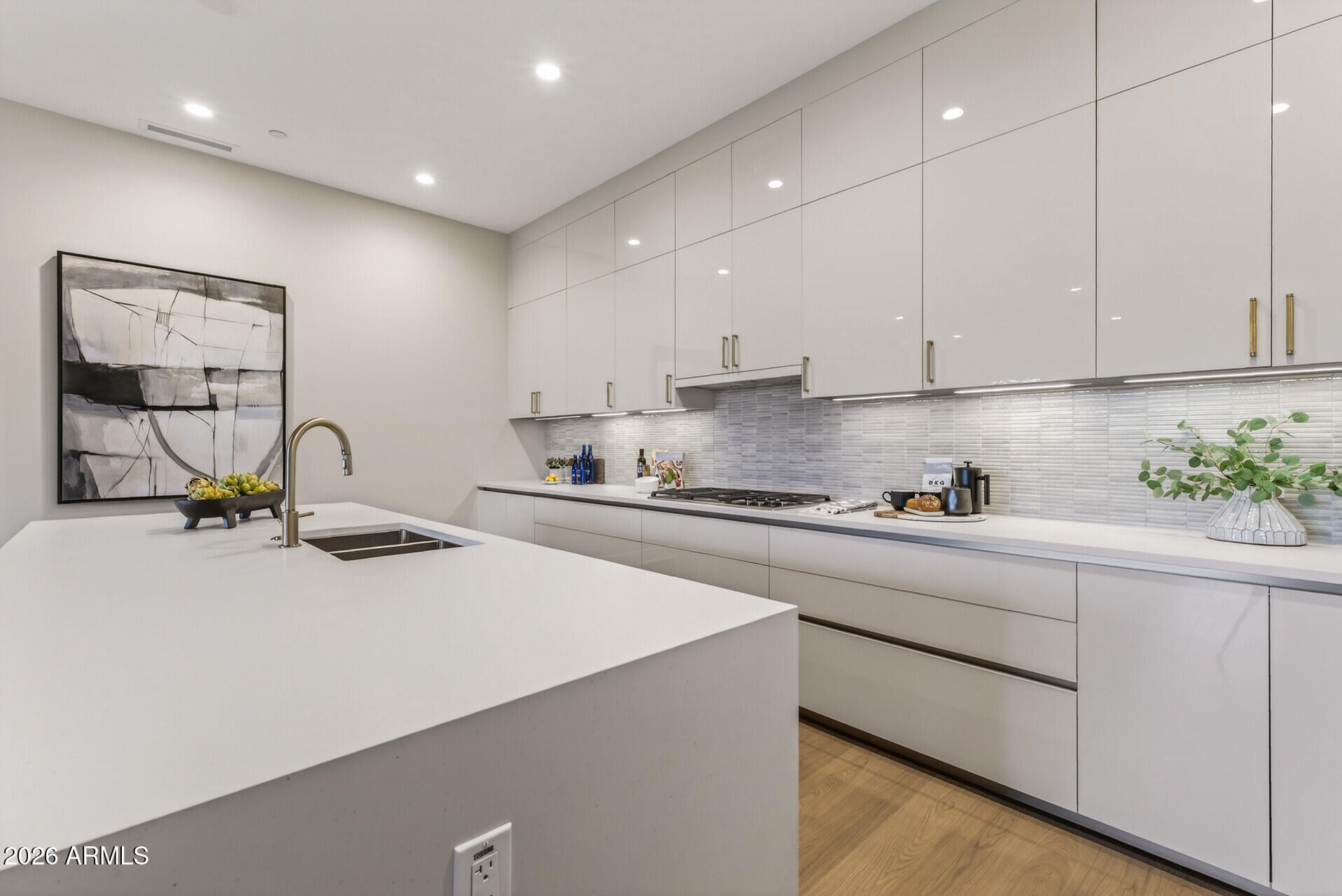 19355 N 73RD Way E2014