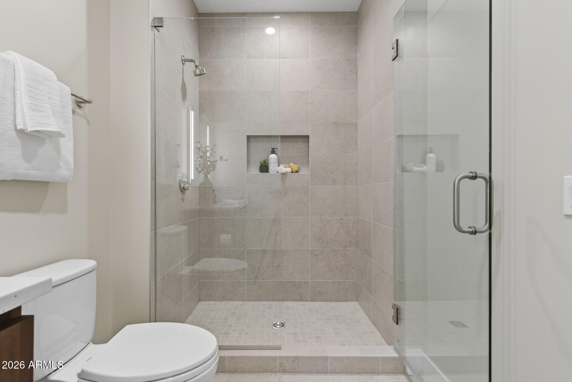 19355 N 73RD Way E2014