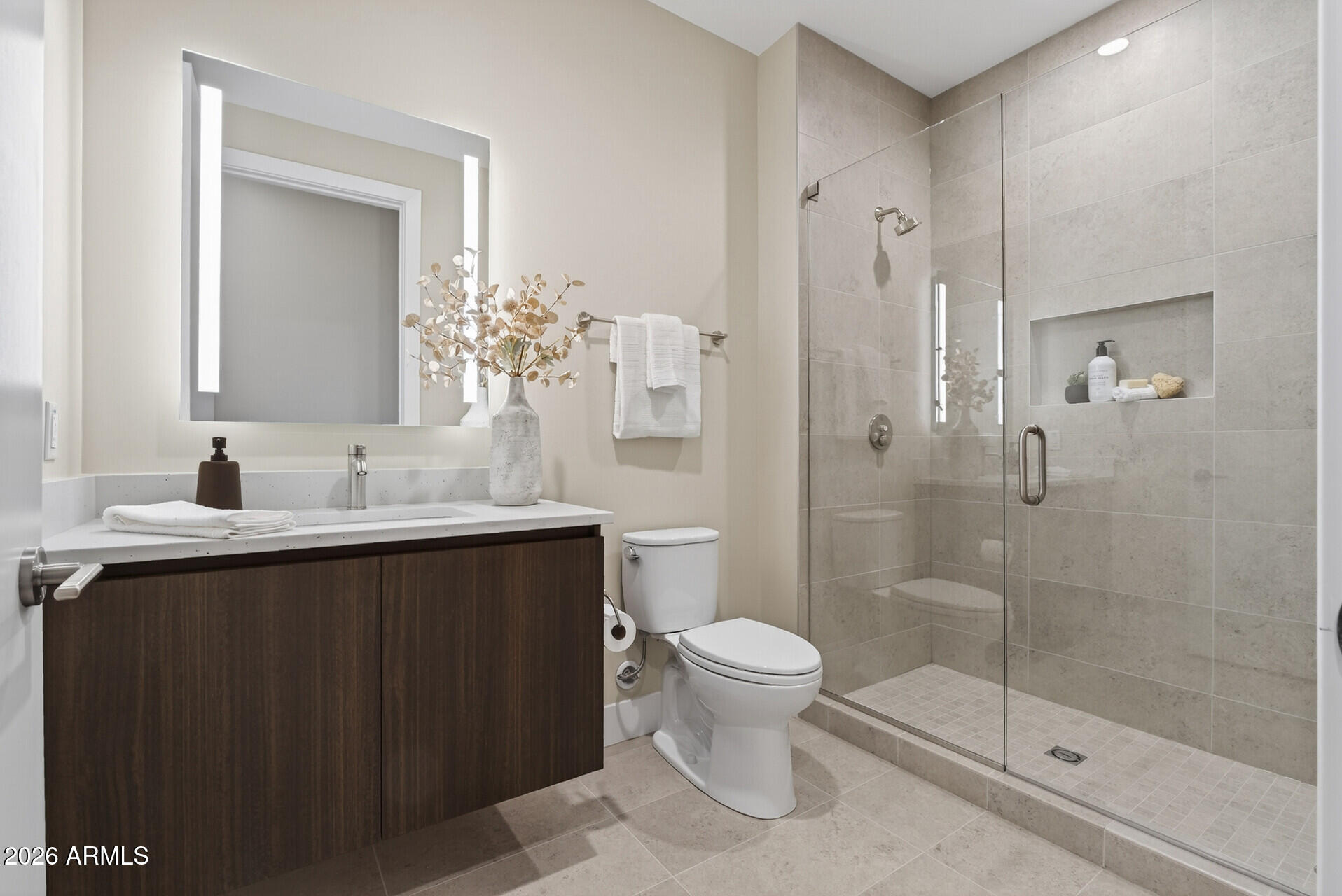 19355 N 73RD Way E2014