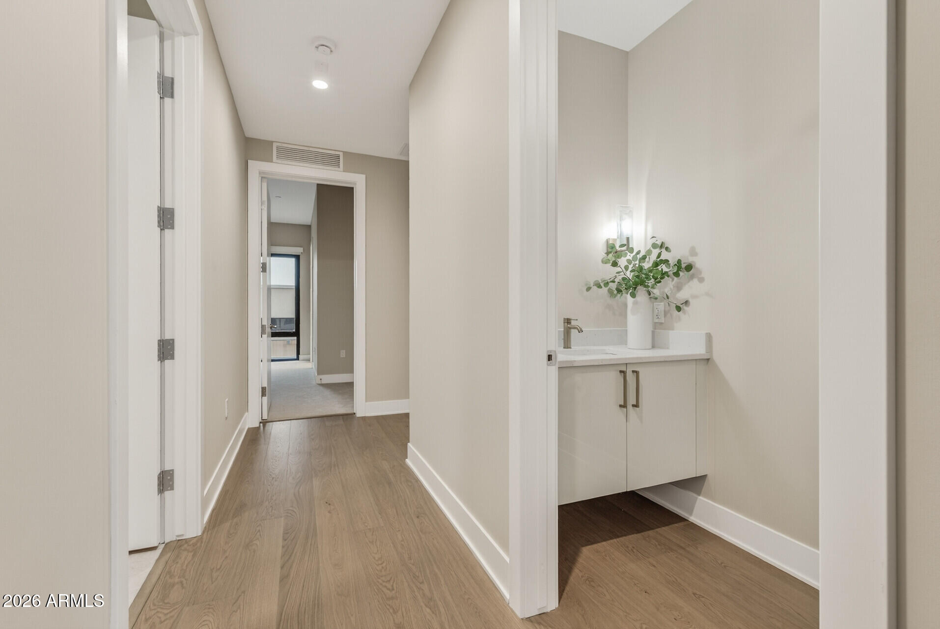 19355 N 73RD Way E2014