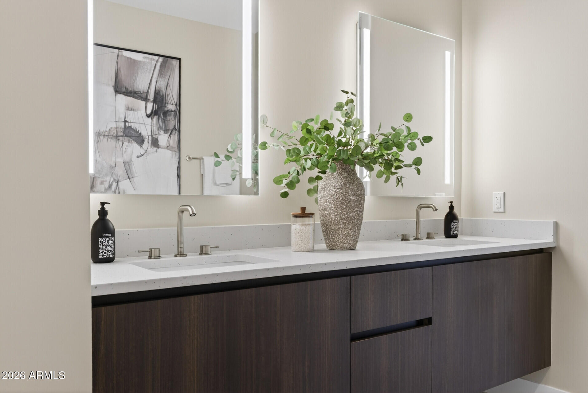 19355 N 73RD Way E2014